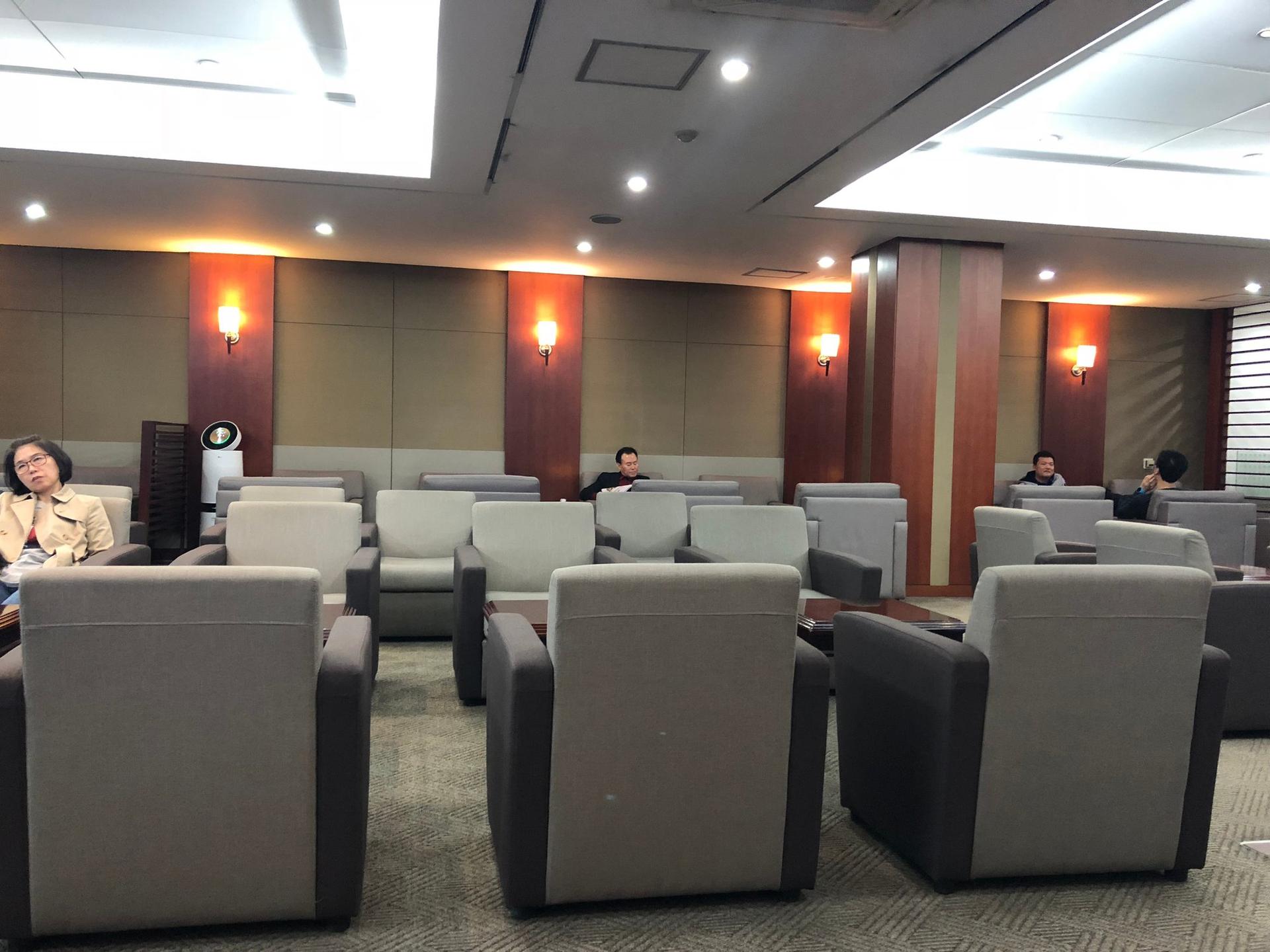 Asiana Airlines Lounge image 5 of 24