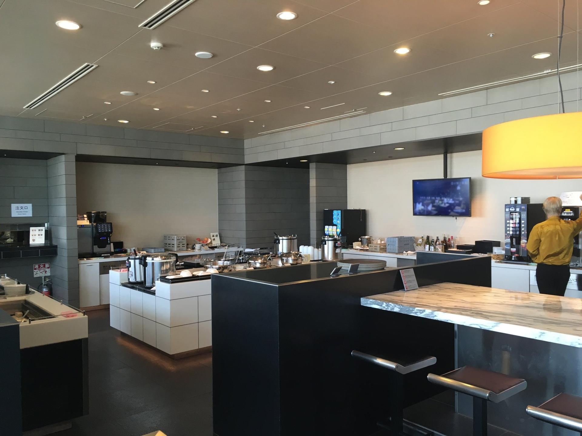 All Nippon Airways ANA Lounge (Gate 110) image 5 of 41