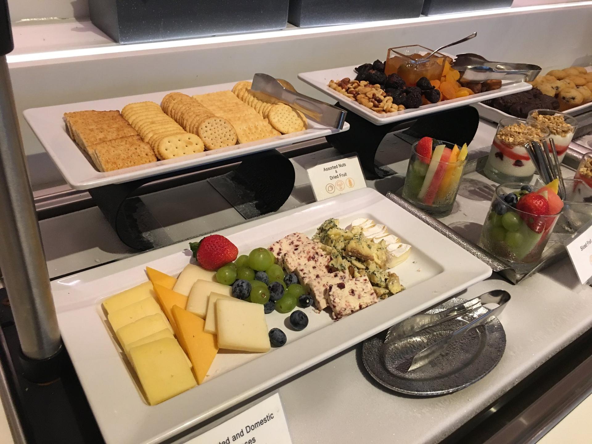 Star Alliance First Class Lounge image 16 of 25