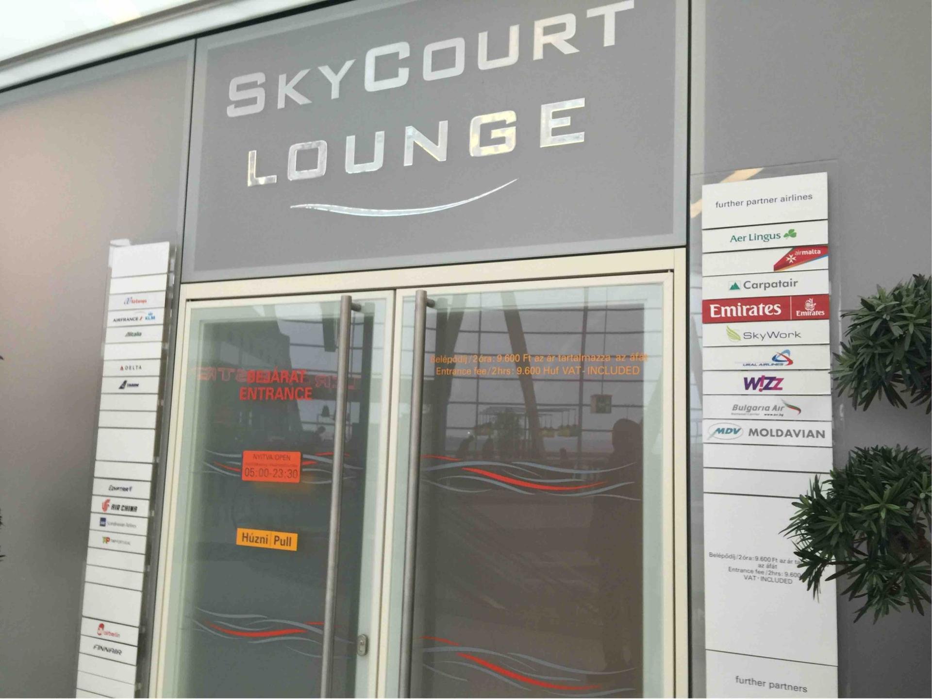 SkyCourt Lounge image 10 of 23