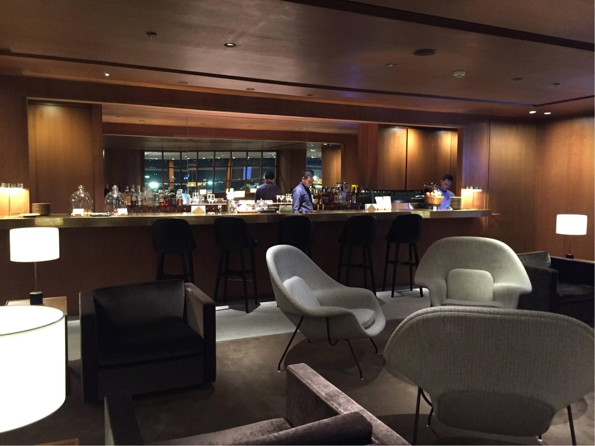 Cathay Pacific First and Business Class Lounge image 8 of 19