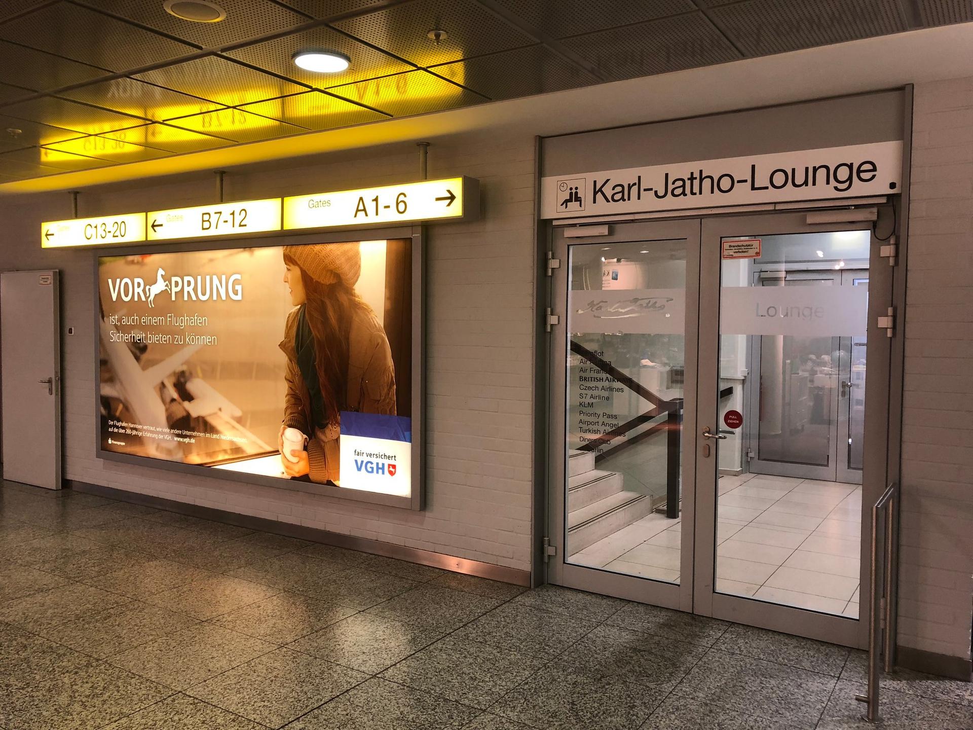 Karl-Jatho Lounge image 2 of 9