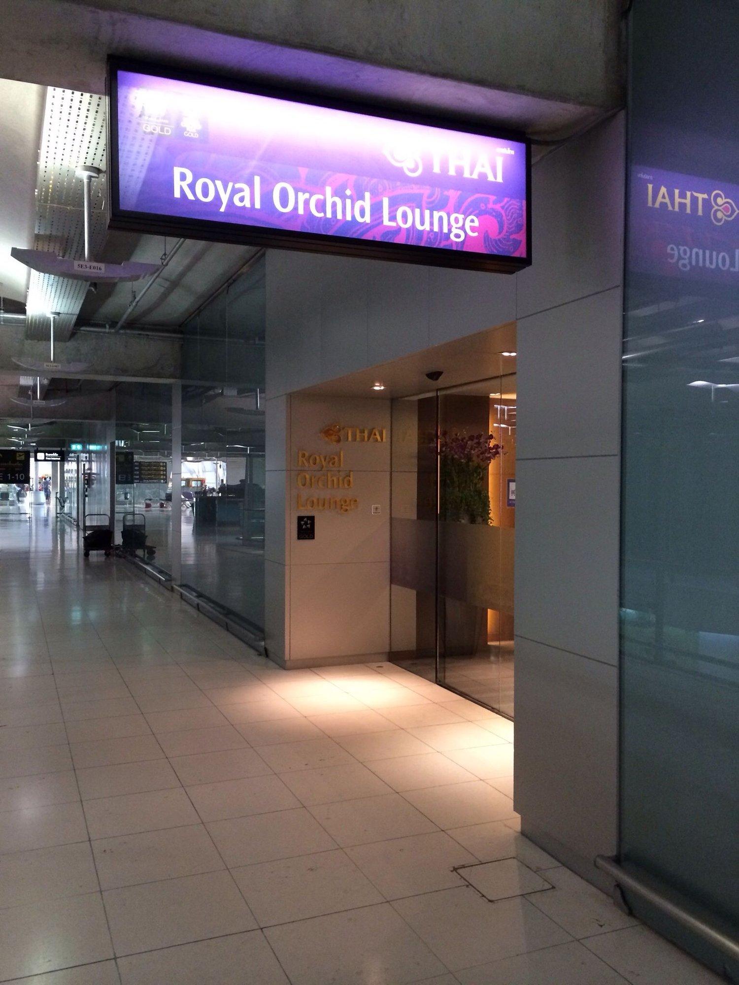 Thai Airways Royal Orchid Lounge image 2 of 15