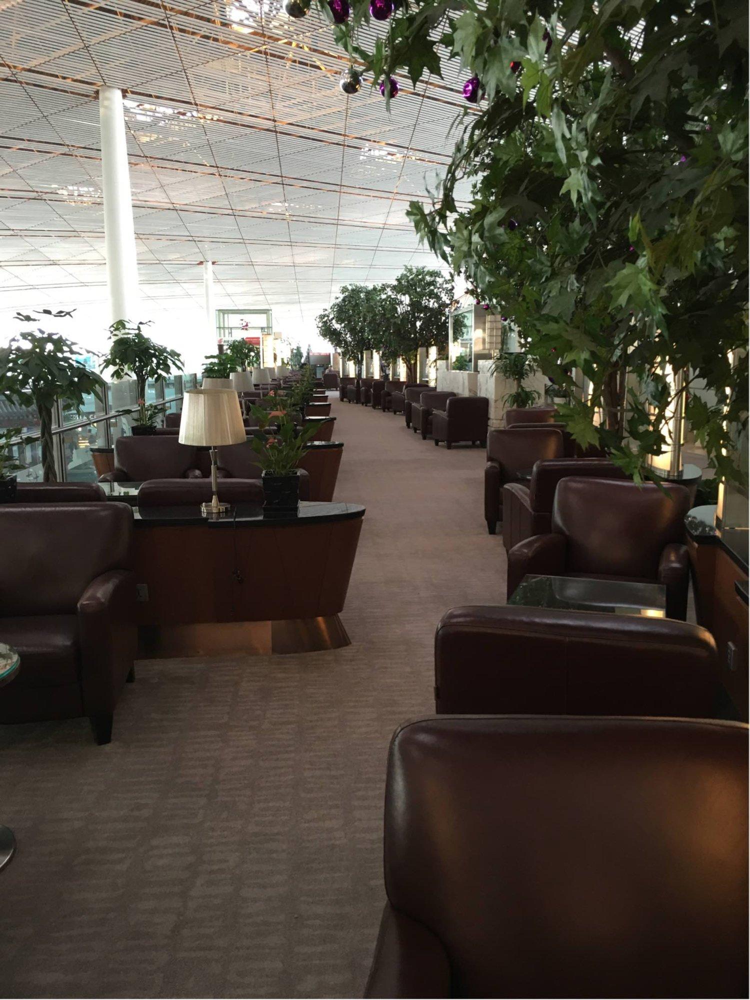 Air China International First Class Lounge image 22 of 38