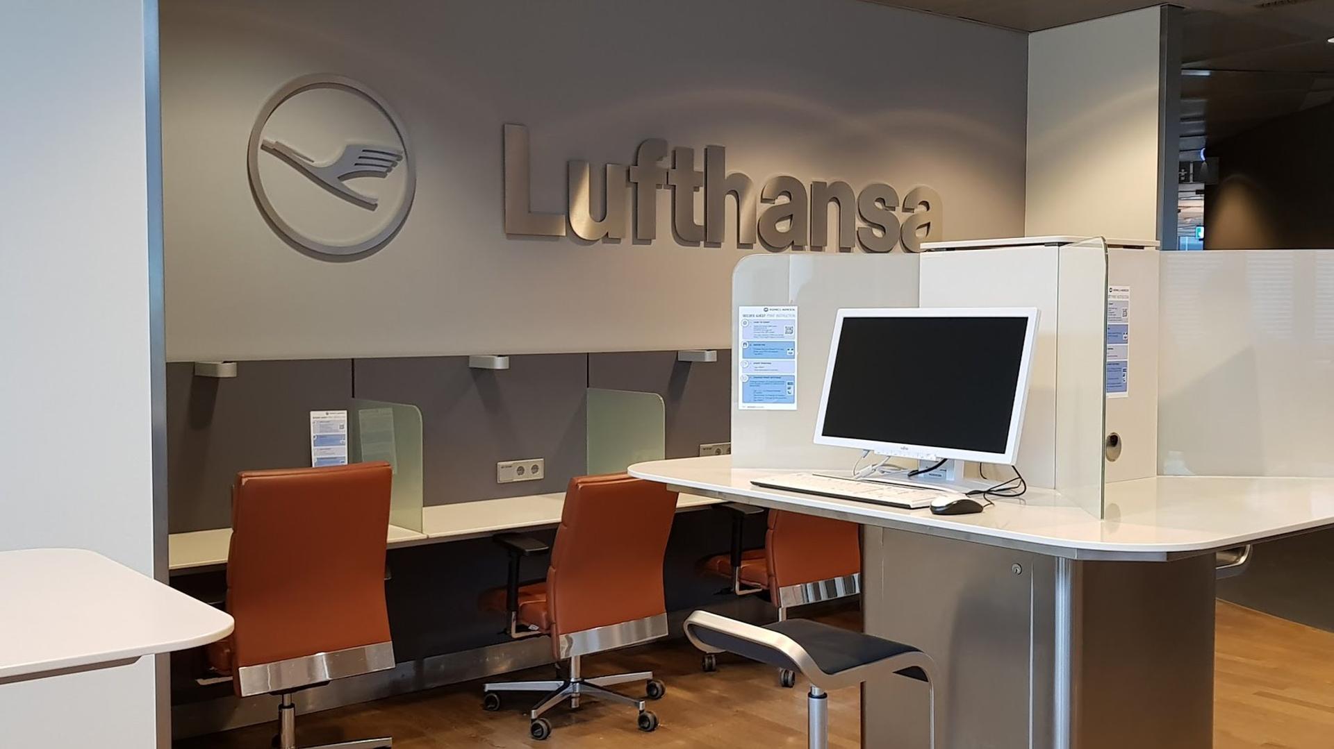 Lufthansa Business Lounge (Non-Schengen, Gates B44-B48) image 28 of 46