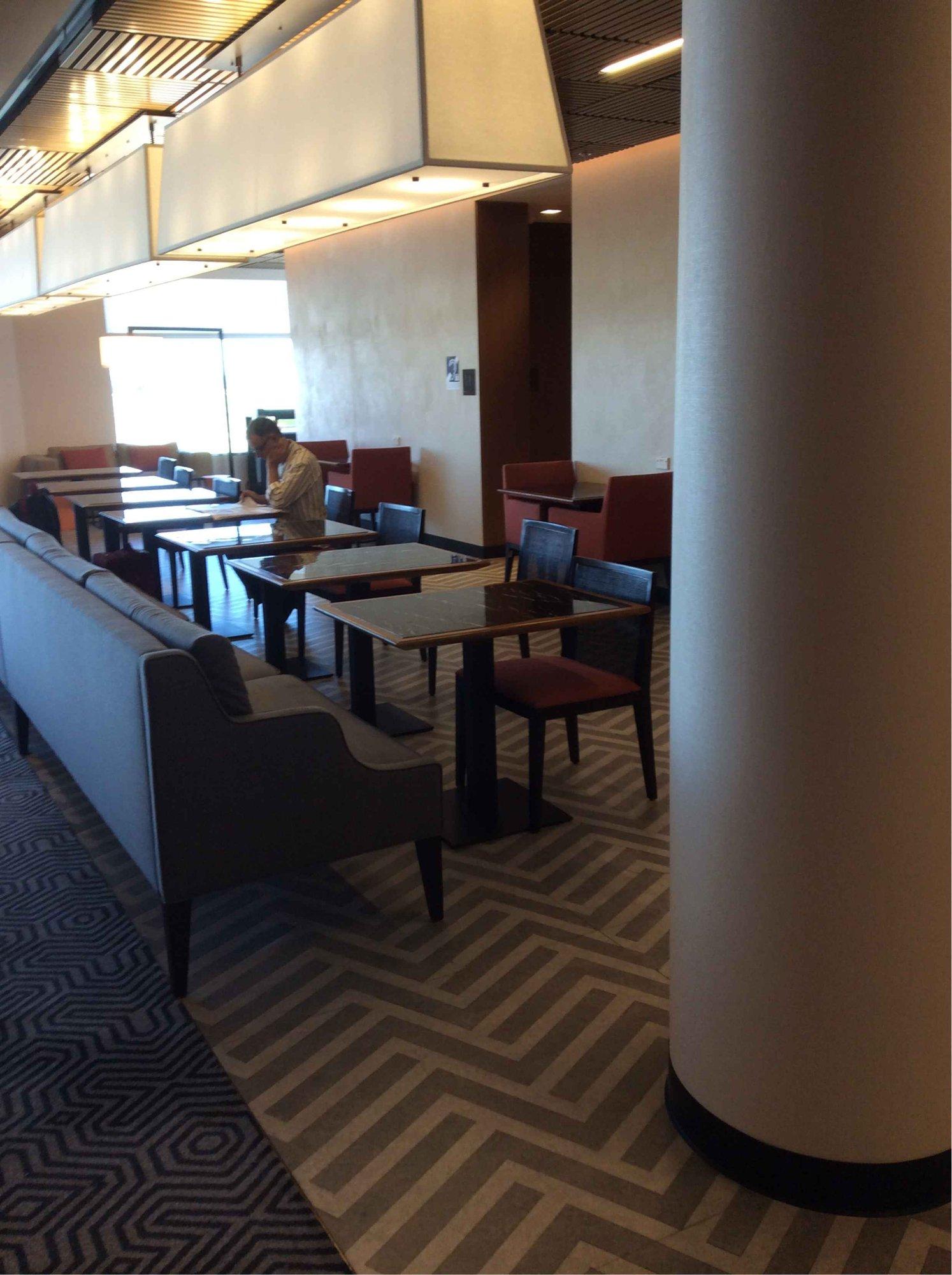 Singapore Airlines SilverKris Business Class Lounge image 7 of 20