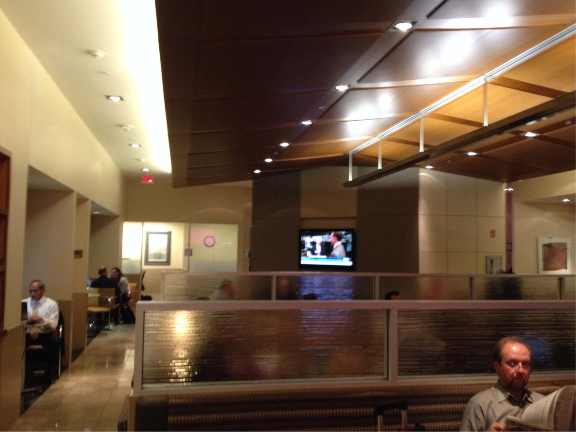 American Airlines Admirals Club image 7 of 31