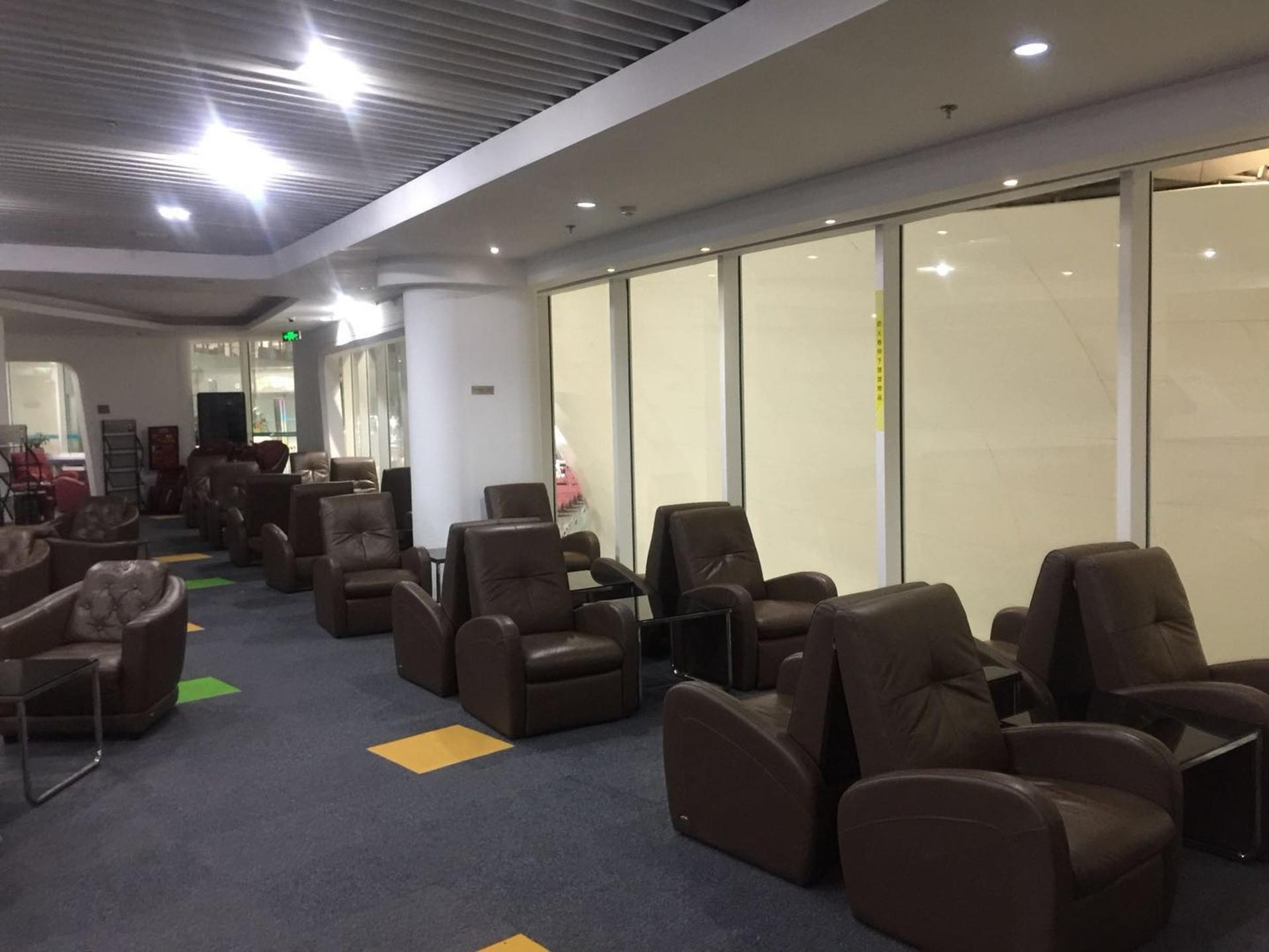 Shenzhen Airport First & Business Class Lounge (Joyee 1) (Closed For Renovation - Temporary Location Available) image 7 of 8