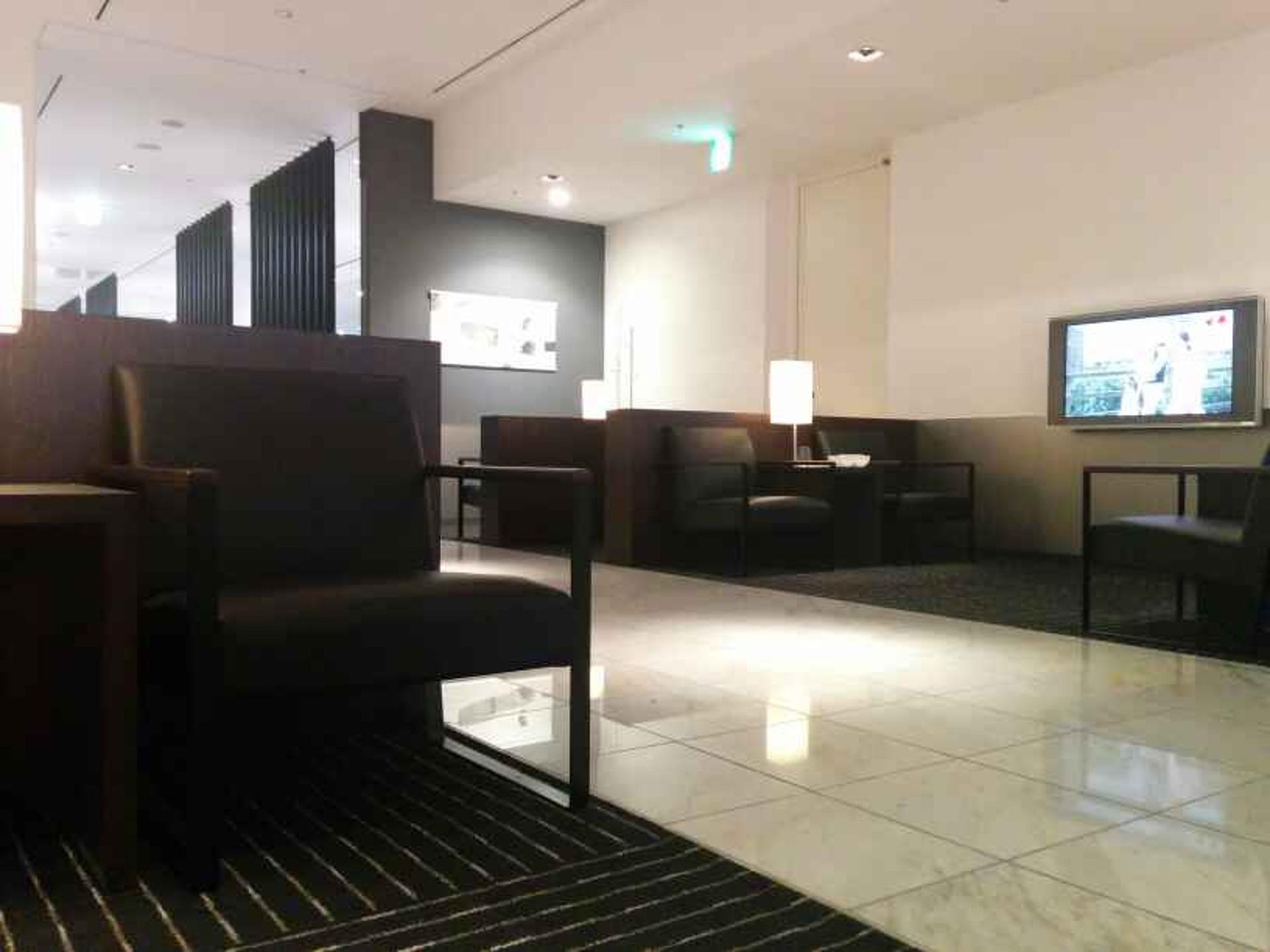 All Nippon Airways ANA Lounge image 5 of 39
