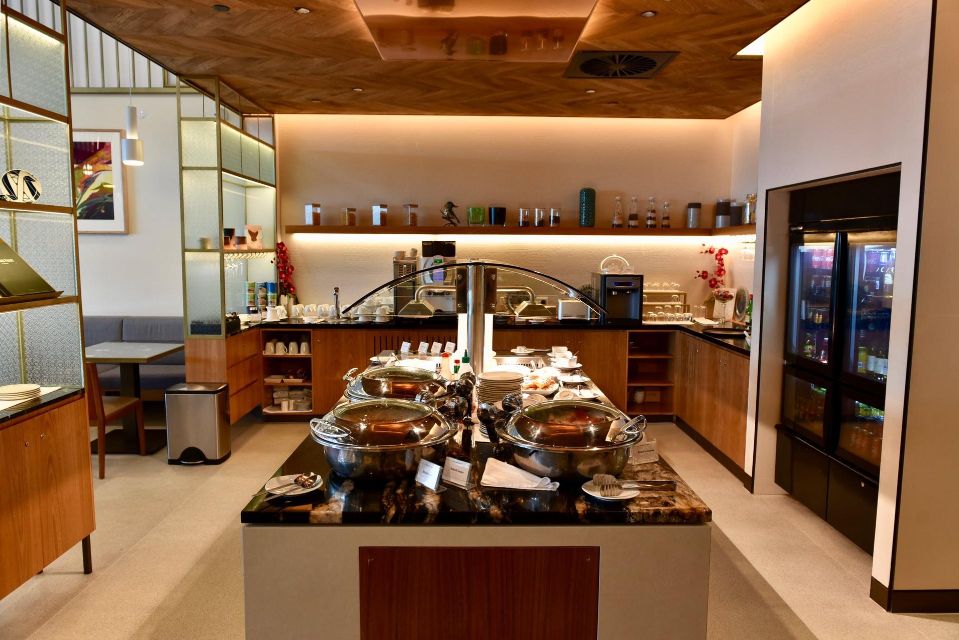 Singapore Airlines SilverKris Lounge image 3 of 3