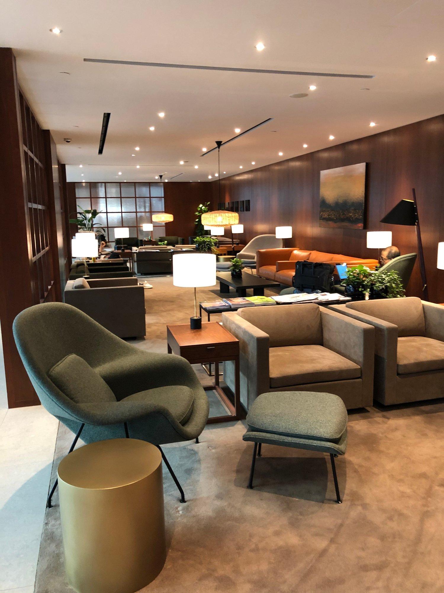 No. 68 Cathay Pacific Business Class Lounge image 1 of 7