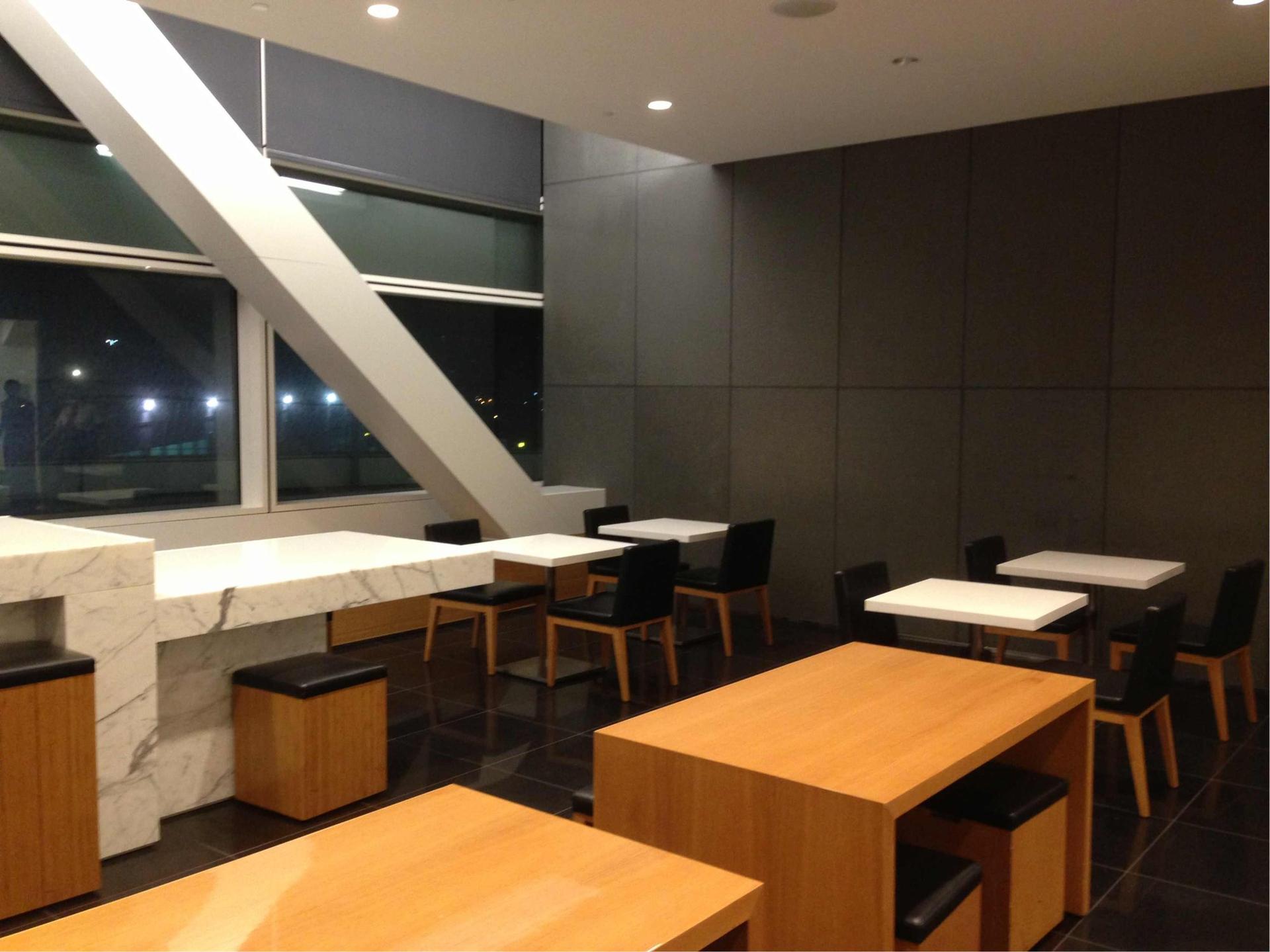 Cathay Pacific First and Business Class Lounge image 14 of 74