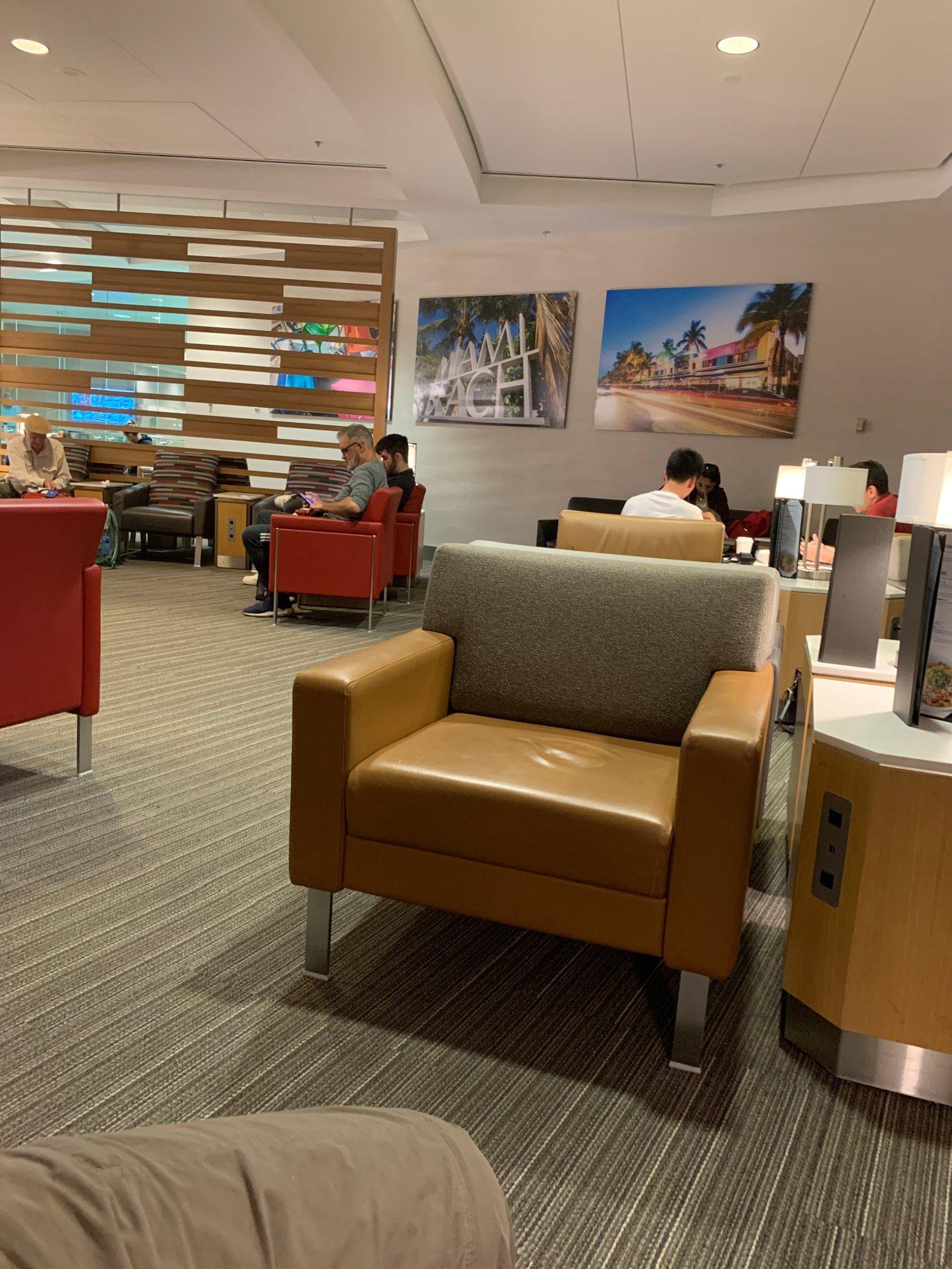 American Airlines Admirals Club (Gate D30) image 5 of 7