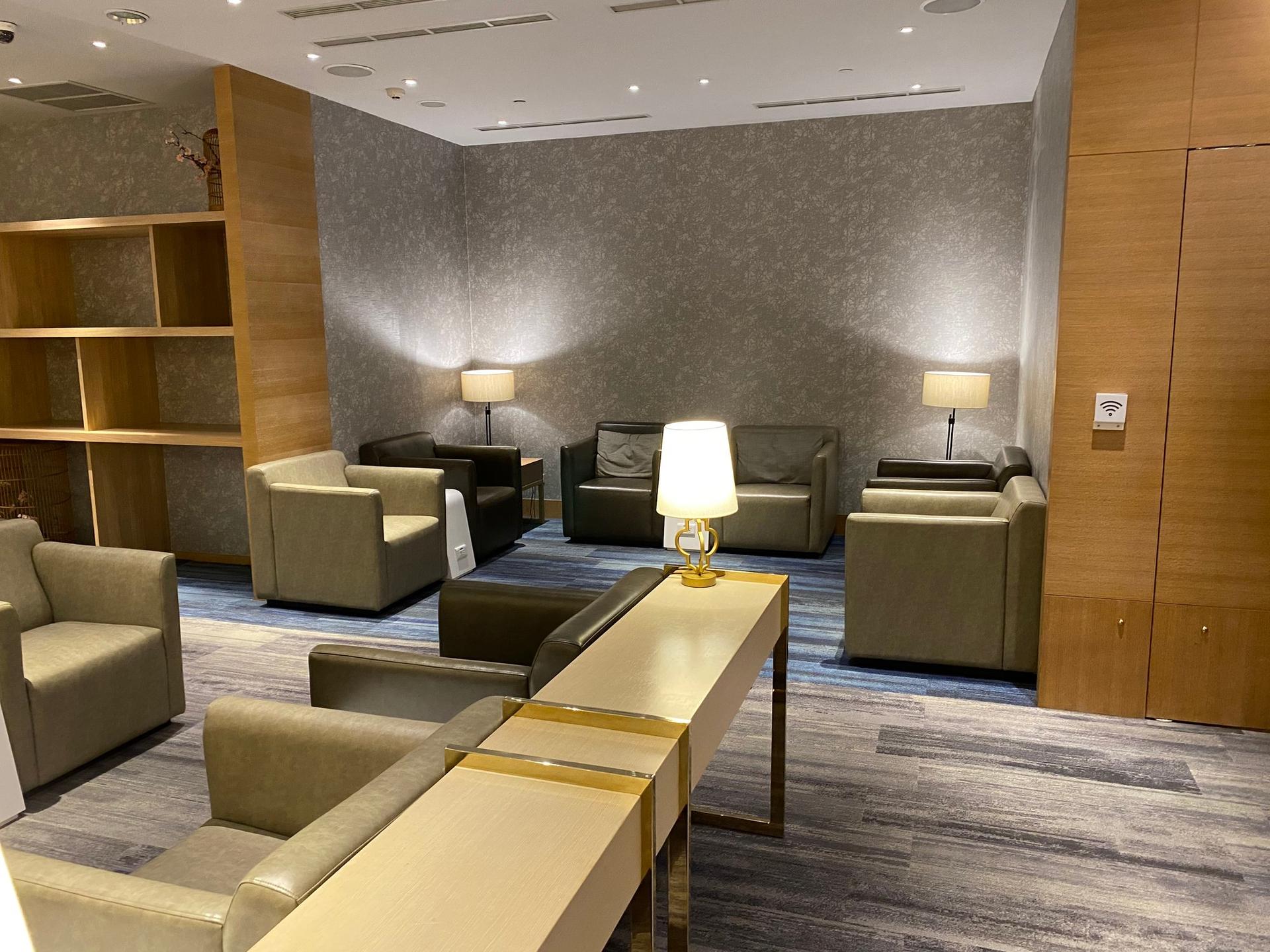China Airlines Supreme Lounge (V3) image 20 of 21