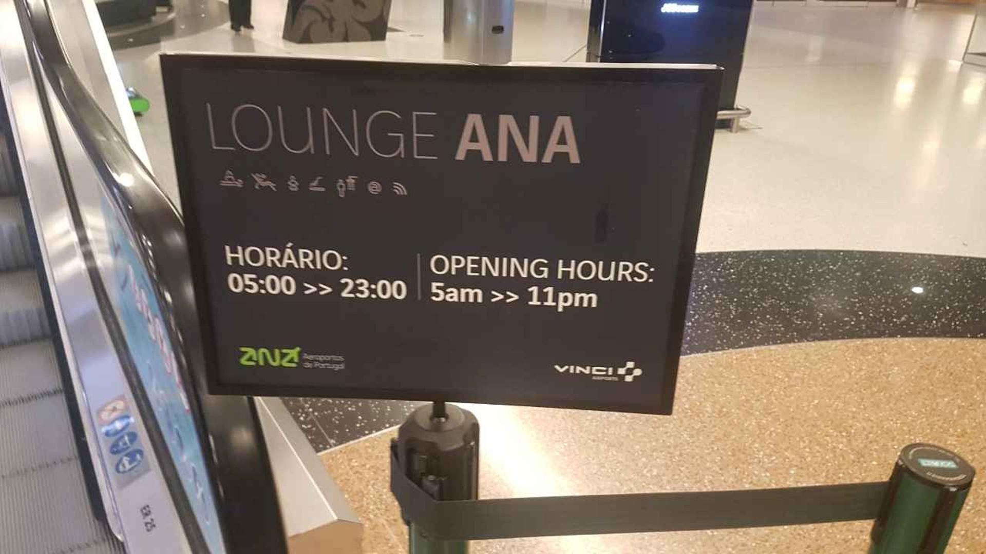 ANA Airport Lounge image 19 of 49