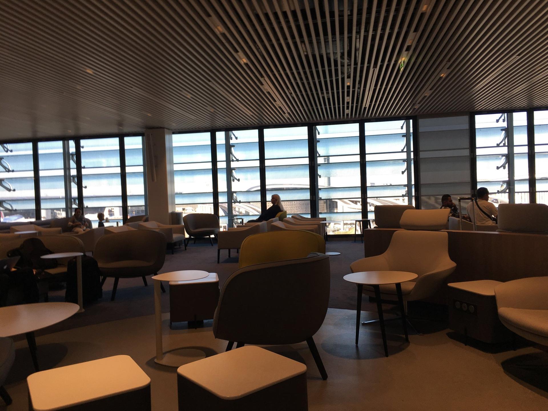 Air France Lounge (Concourse L) image 39 of 57