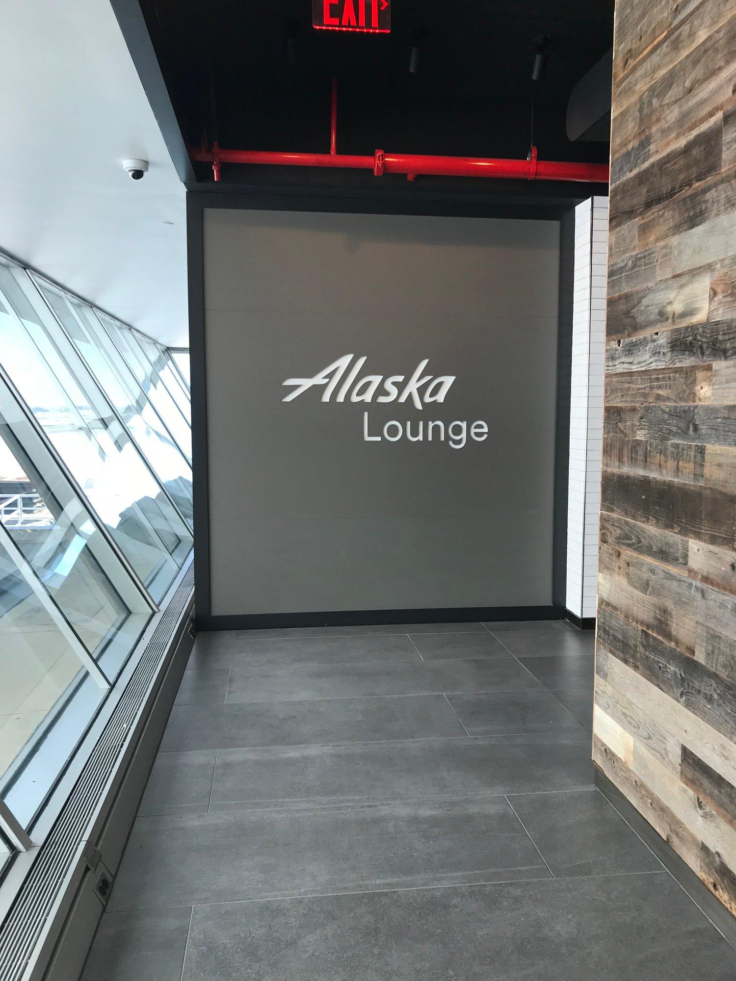 Alaska Airlines Alaska Lounge image 31 of 33