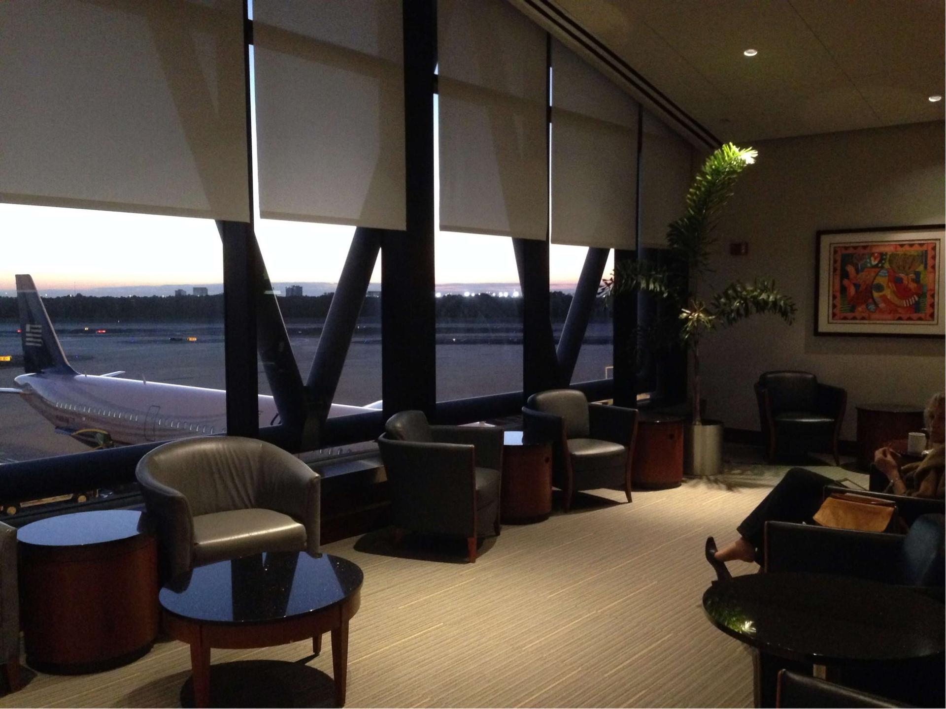 American Airlines Admirals Club image 4 of 20