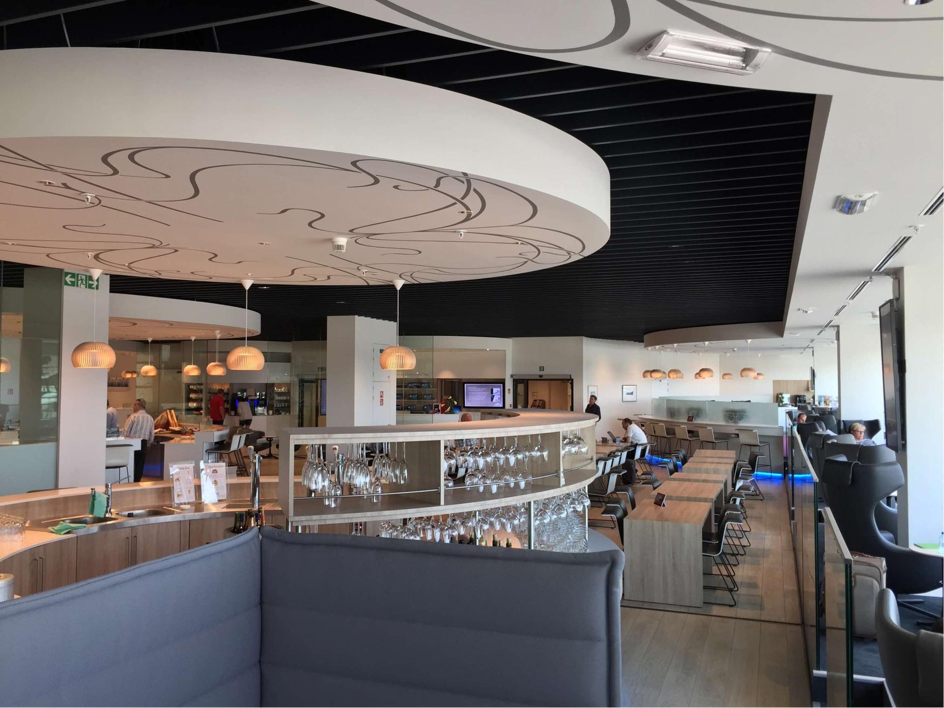 The Loft by Brussels Airlines and Lounge by Lexus image 6 of 23