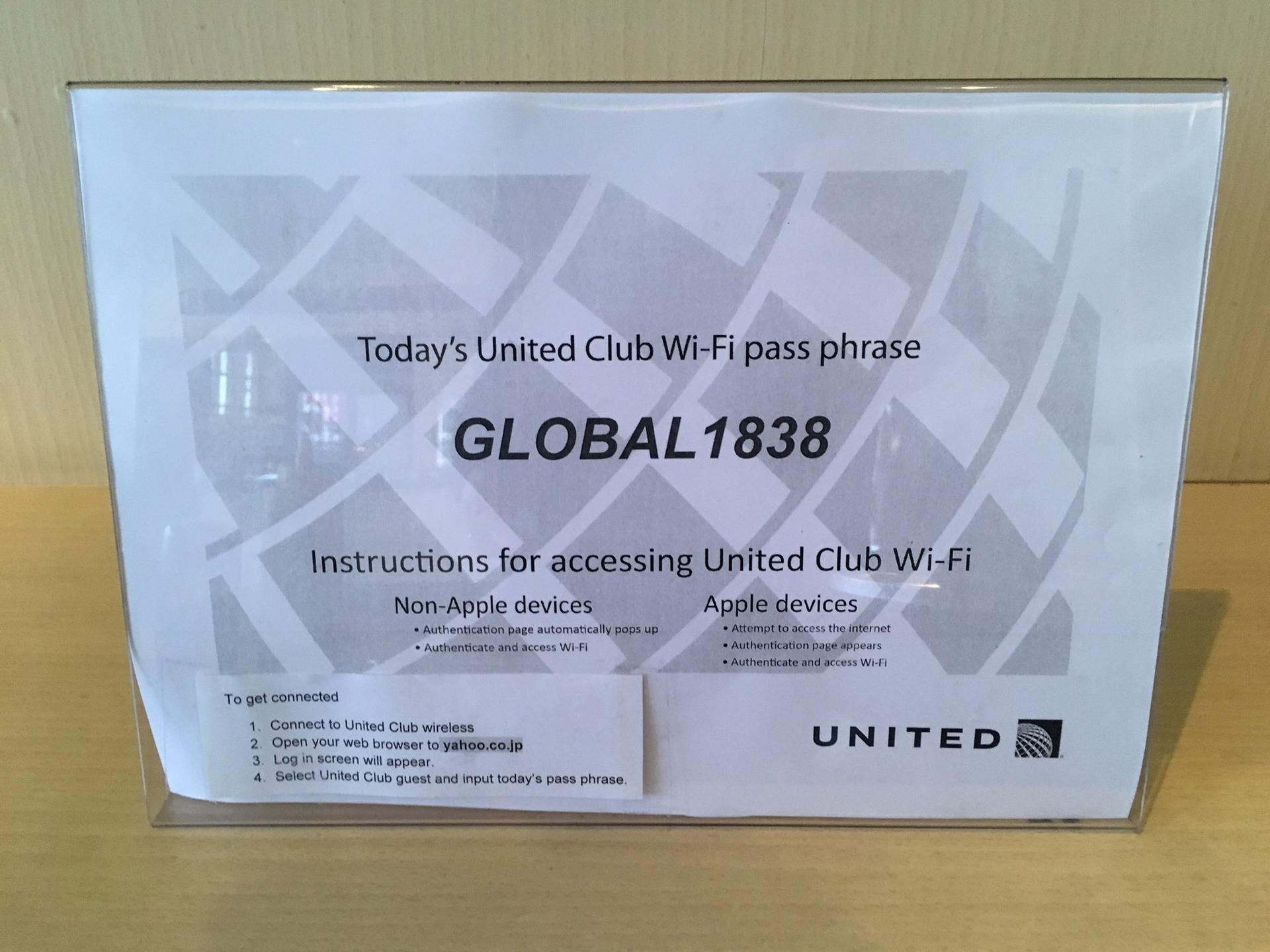 United Airlines United Club image 38 of 52