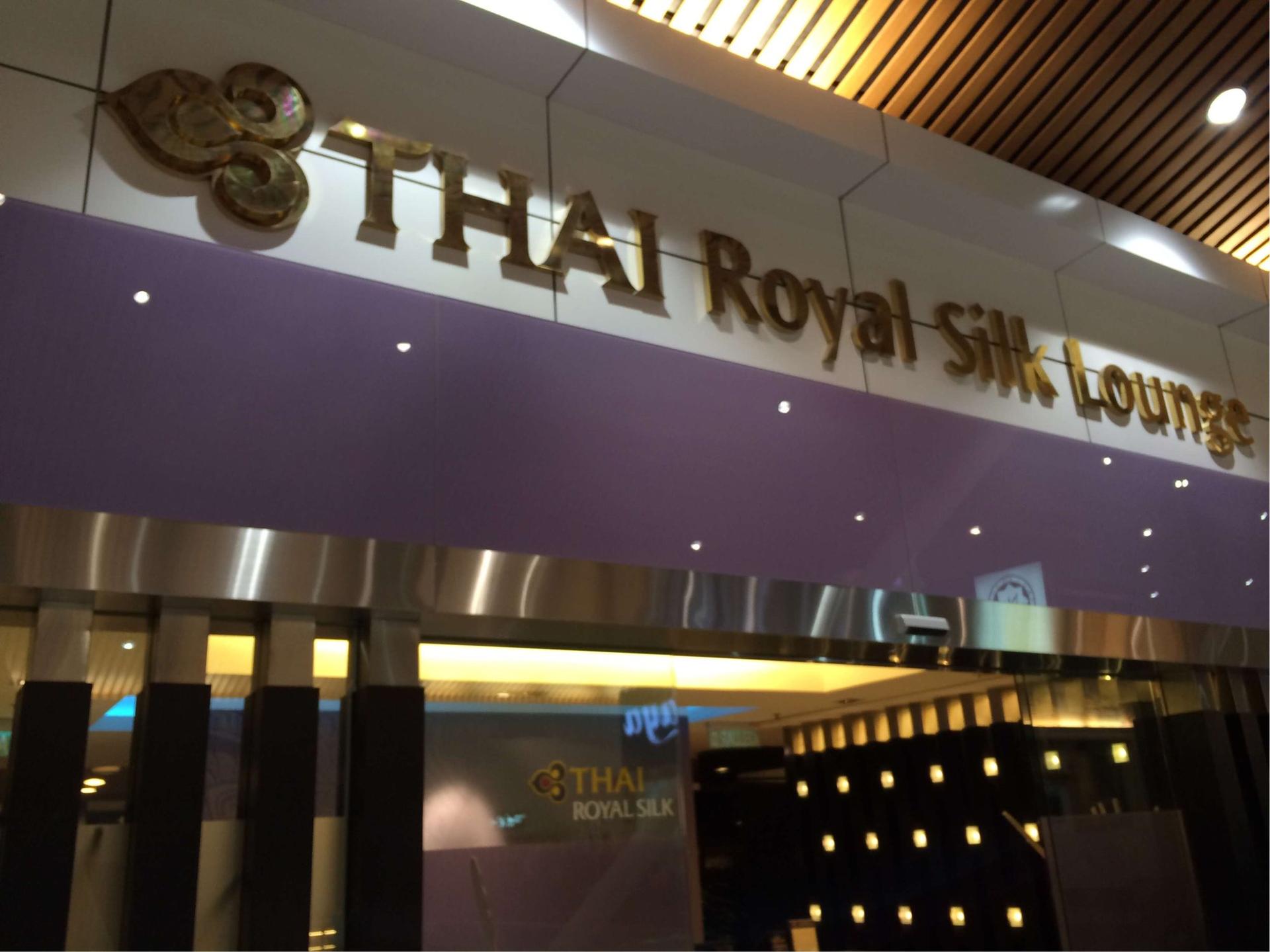 Thai Airways Royal Silk Lounge image 2 of 12