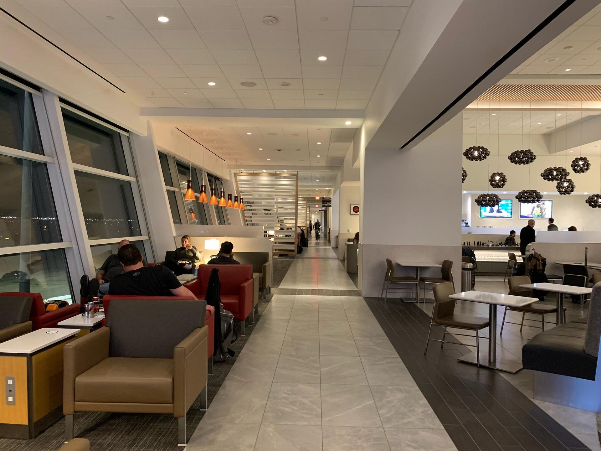 American Airlines Flagship Lounge image 10 of 55