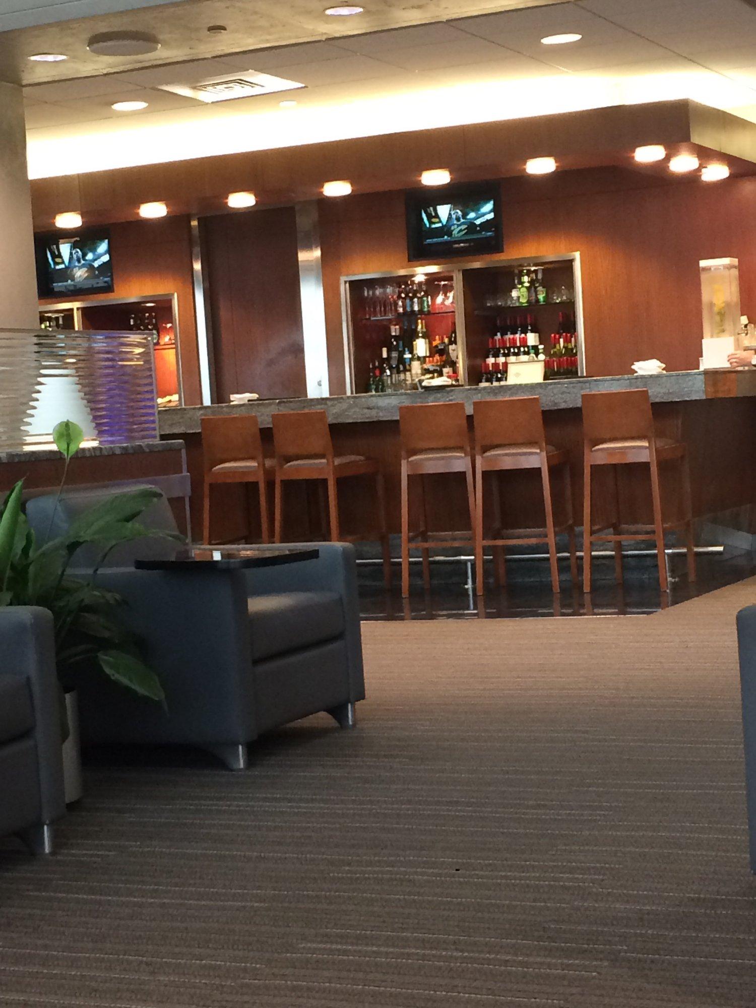American Airlines Admirals Club image 14 of 48