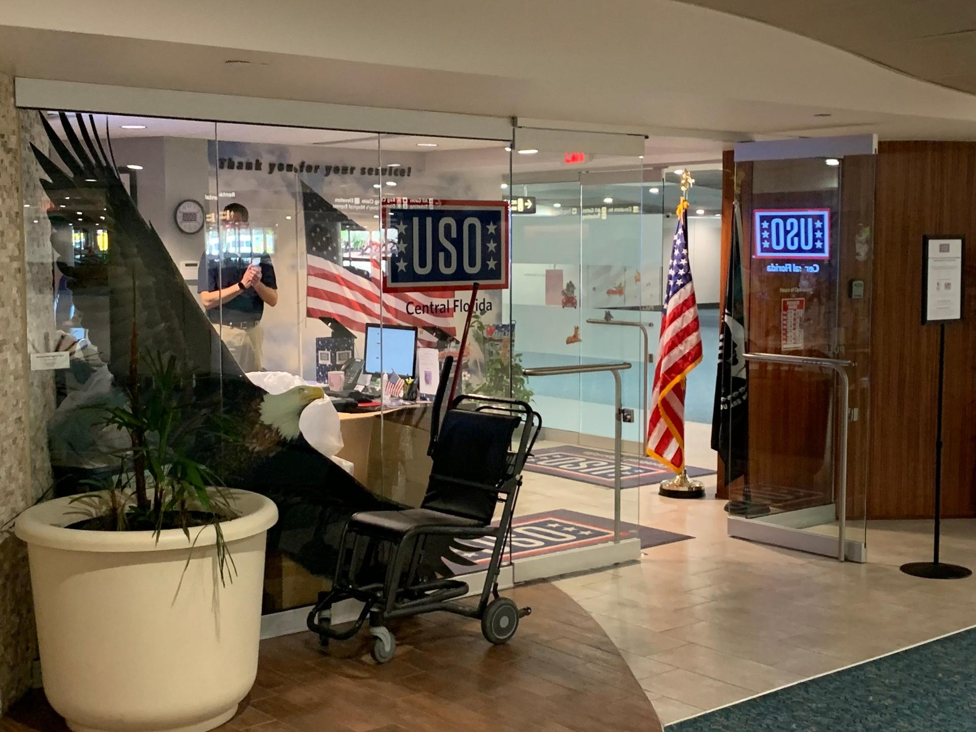 USO Welcome Center image 2 of 5