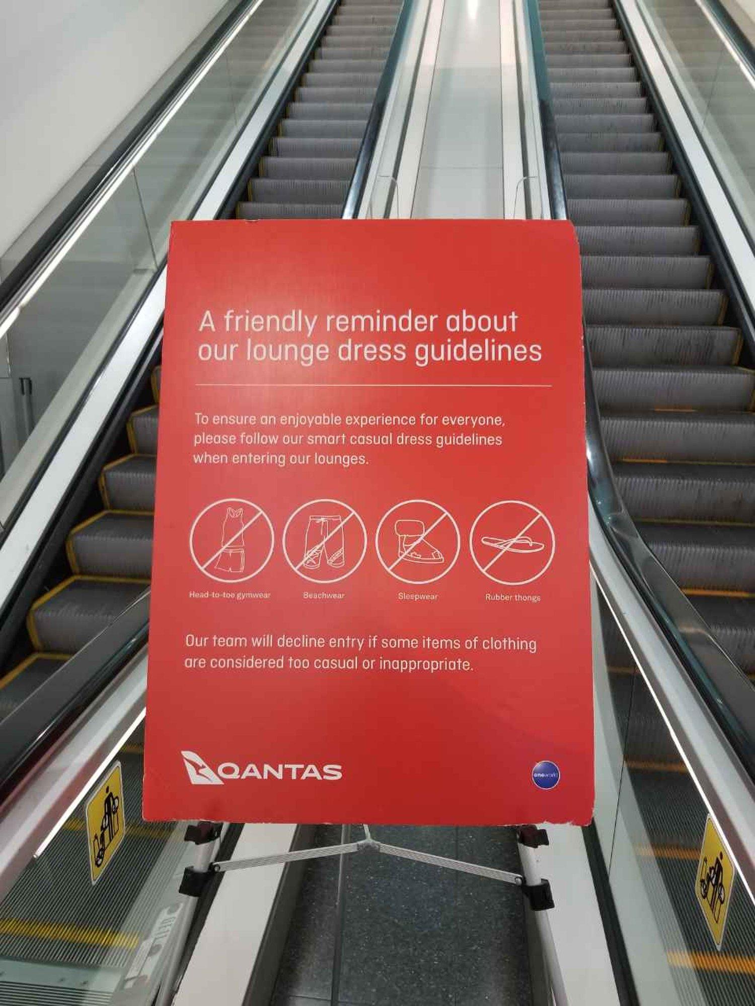 Qantas Airways Domestic Business Lounge image 1 of 1