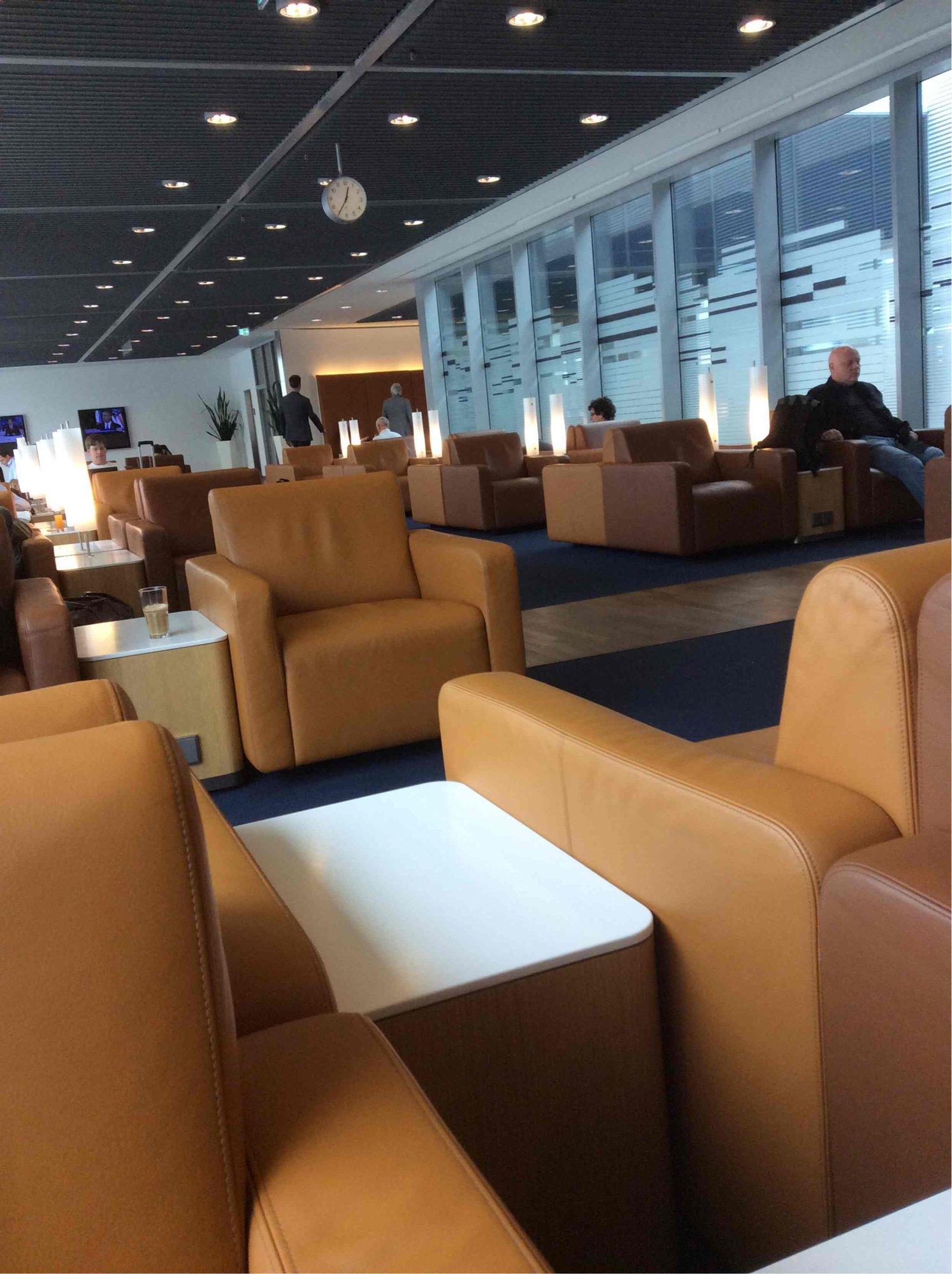 Lufthansa Senator Lounge (Non-Schengen) image 5 of 20