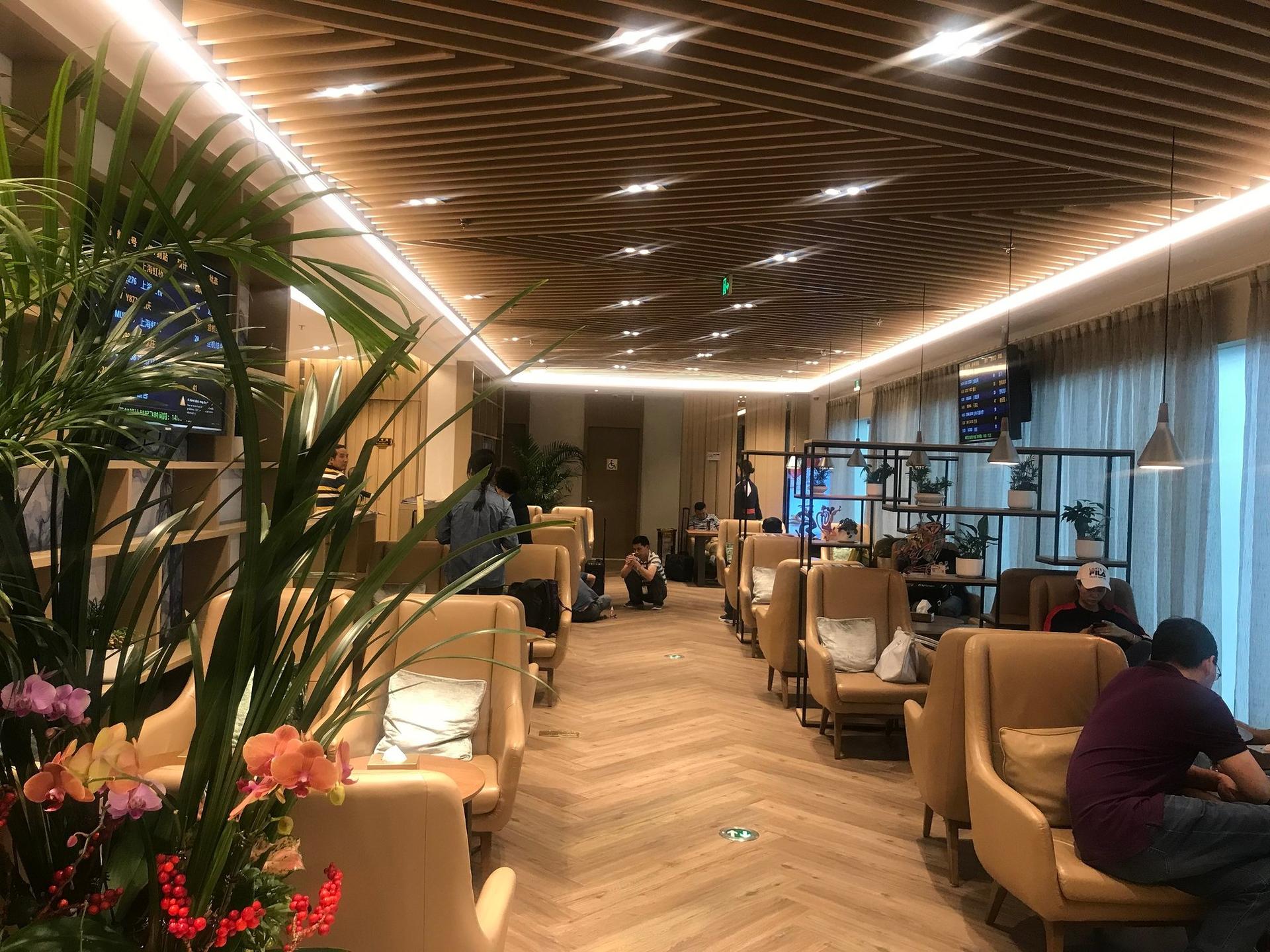 Shenzhen Airport First & Business Class Lounge (Joyee 2) image 5 of 9