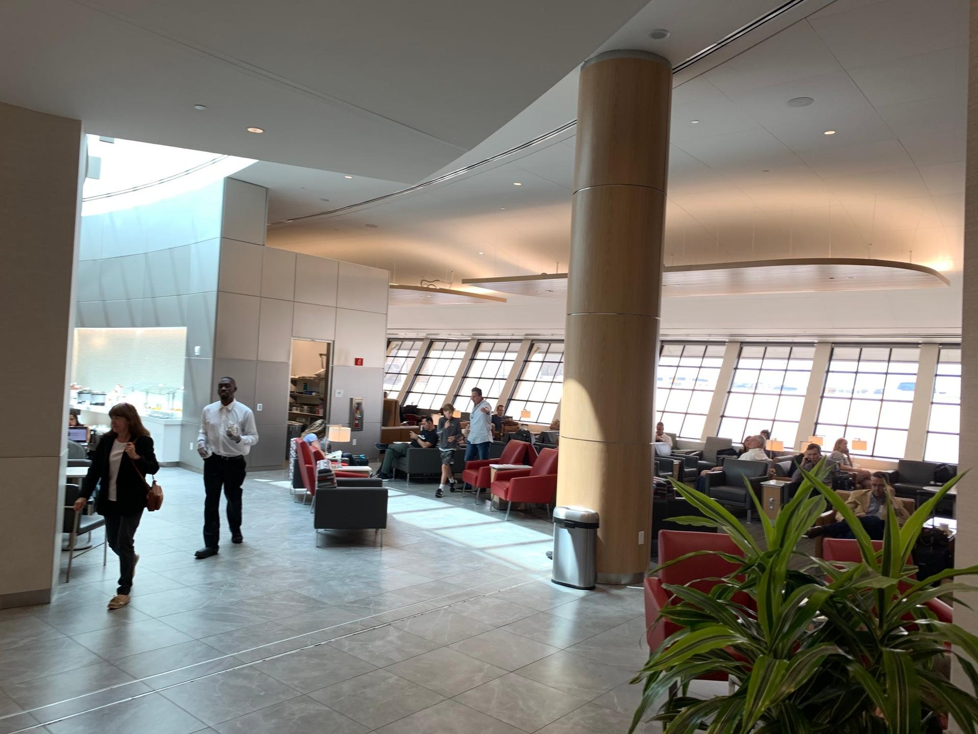 American Airlines Admirals Club image 2 of 2