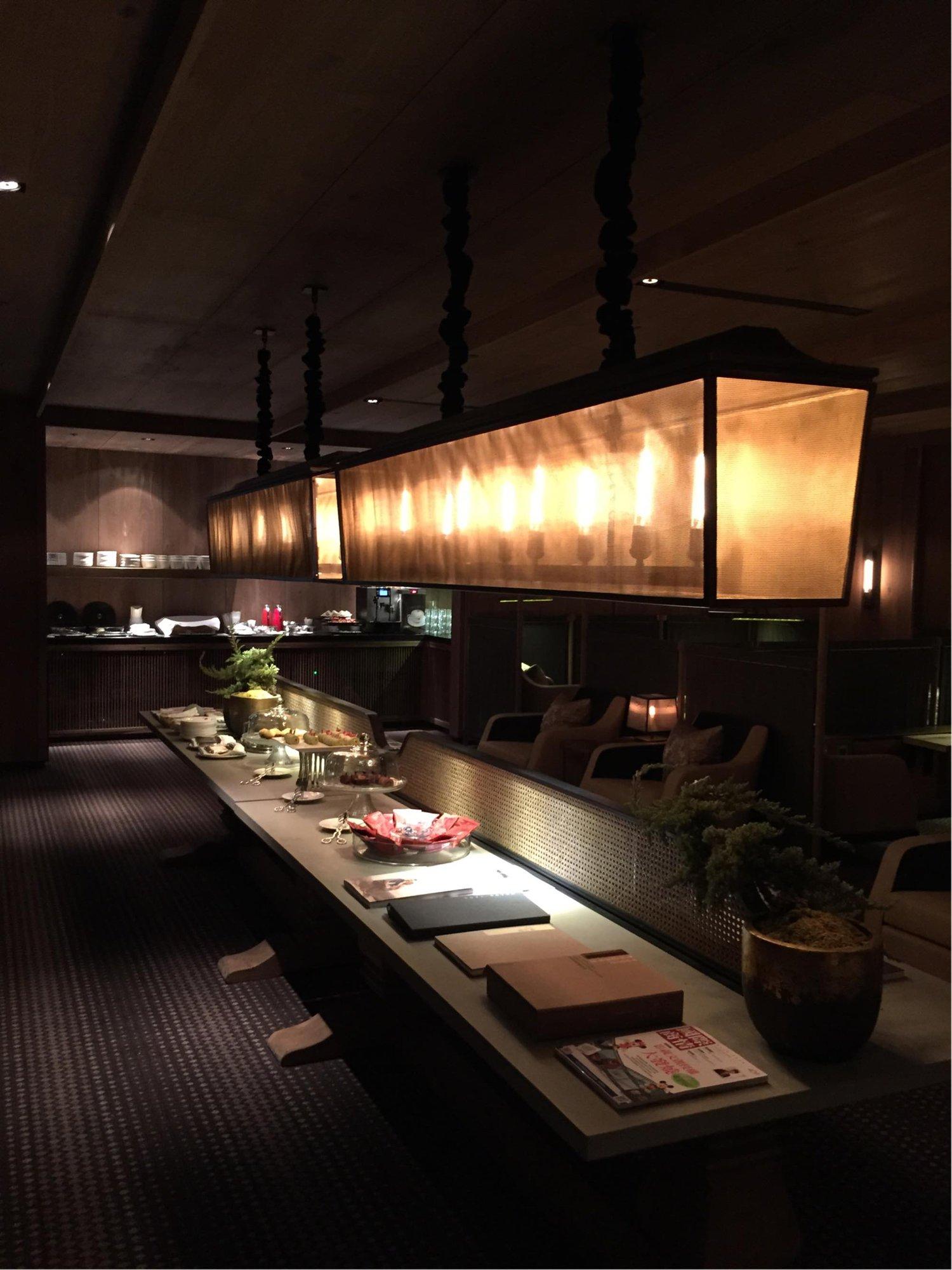 China Airlines Lounge (V1) image 15 of 44