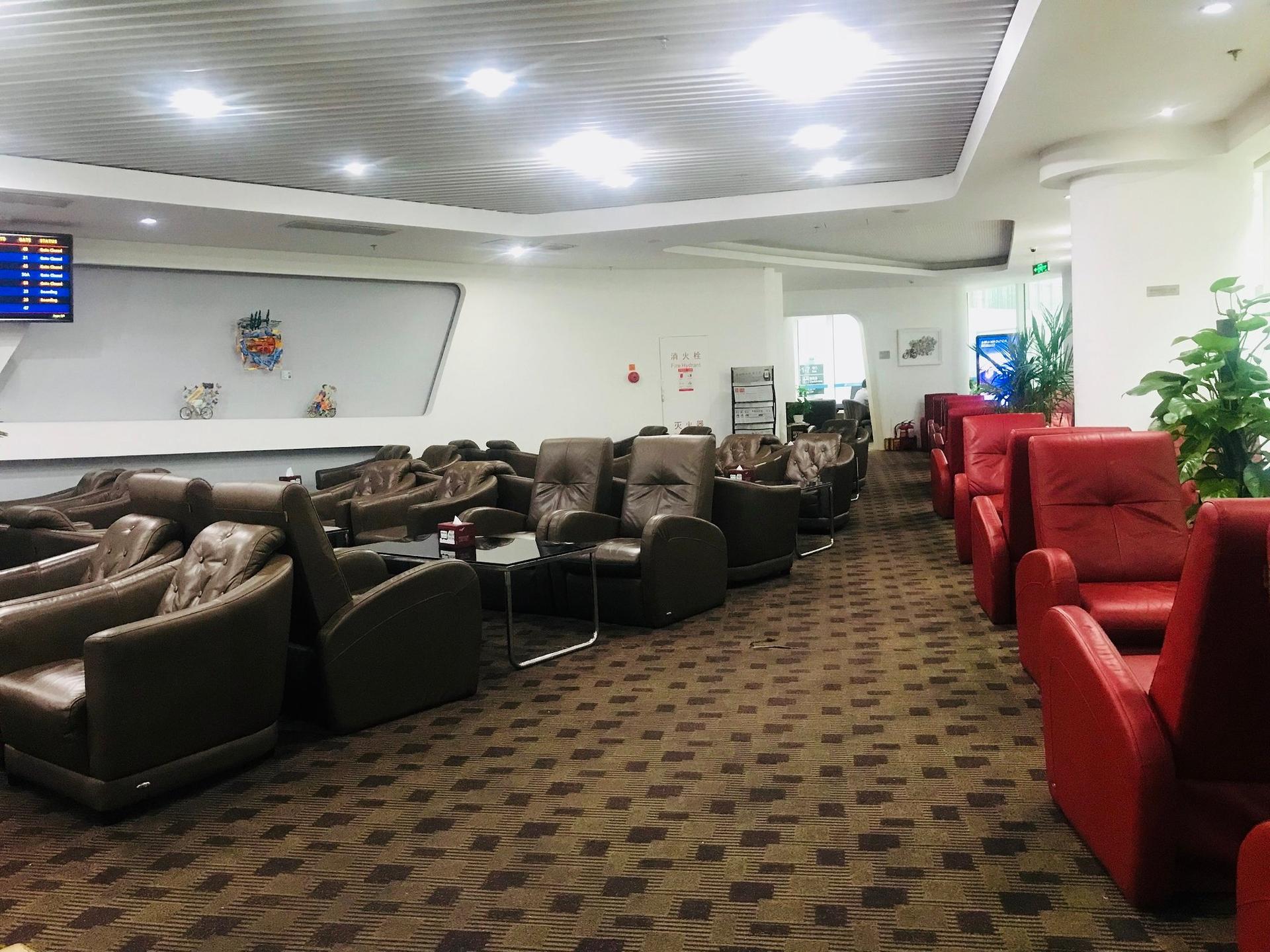 Shenzhen Airport First & Business Class Lounge (Joyee 1) (Closed For Renovation - Temporary Location Available) image 4 of 8