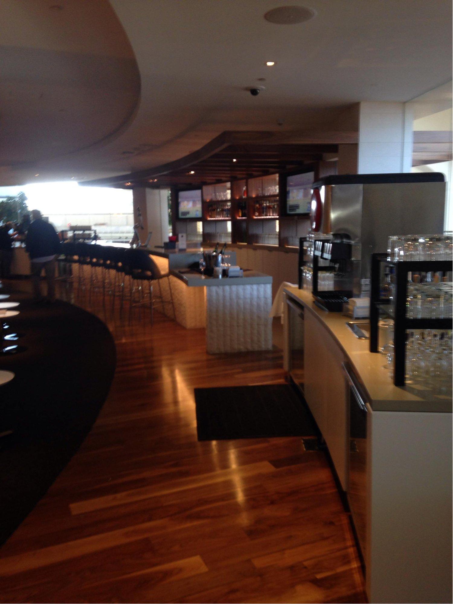 Star Alliance Business Class Lounge image 19 of 72