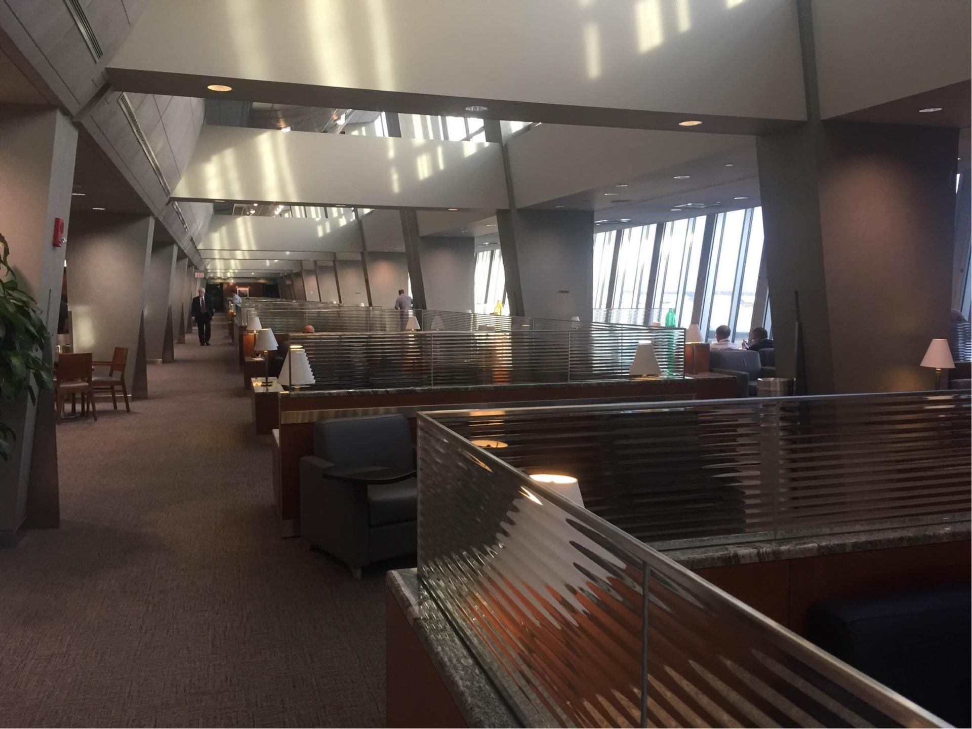American Airlines Admirals Club image 14 of 48