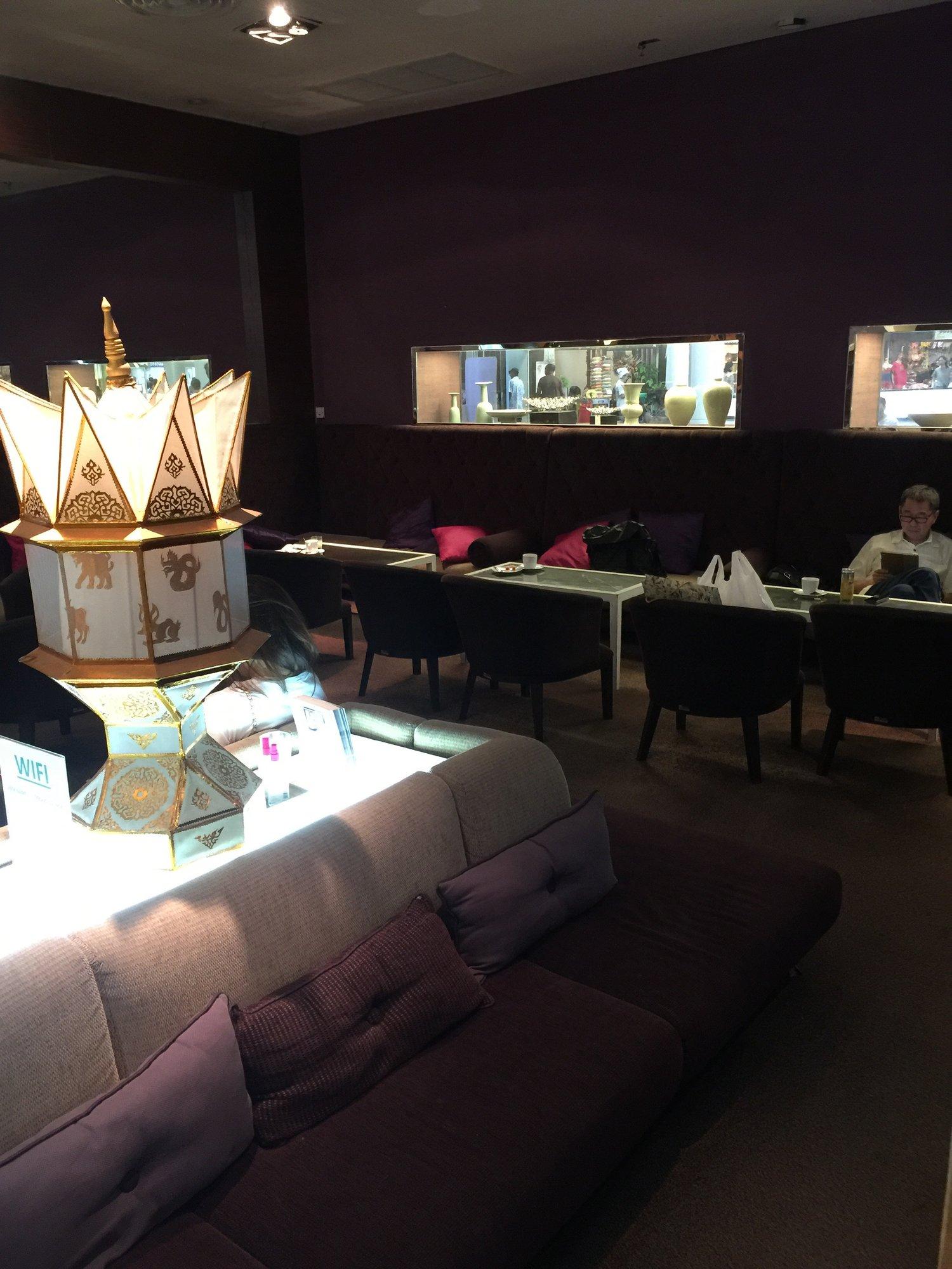 Thai Airways Royal Orchid Lounge image 10 of 22