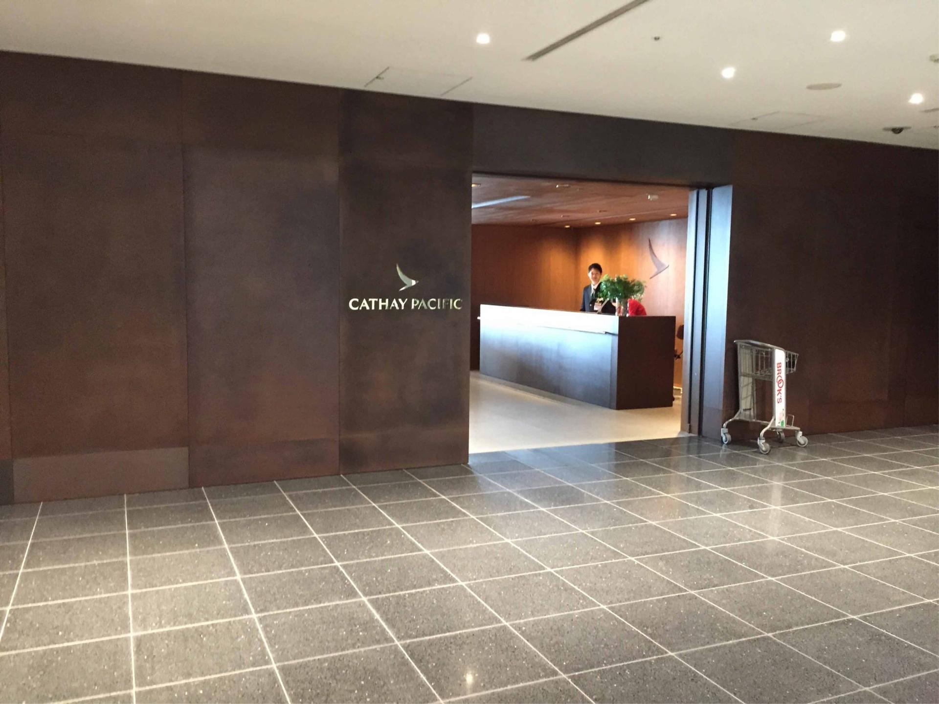 Cathay Pacific Lounge image 35 of 49