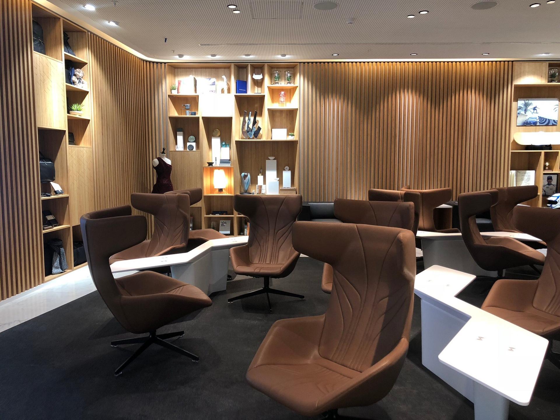 The Loft by Brussels Airlines and Lounge by Lexus image 13 of 23