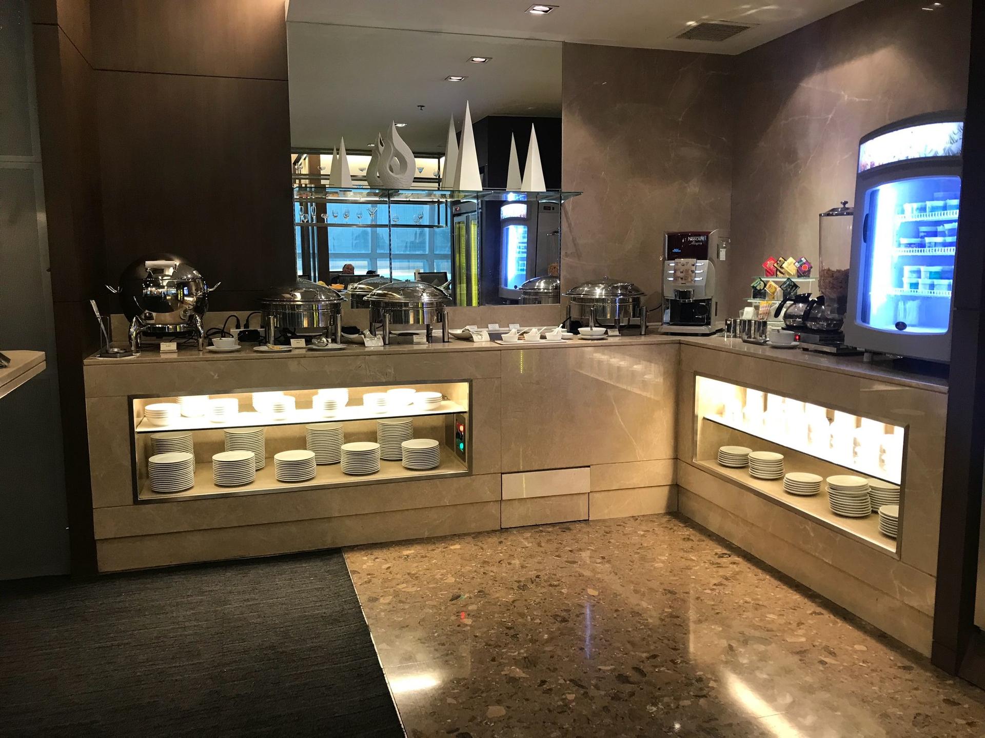 Miracle First and Business Class Lounge (A1) image 15 of 18