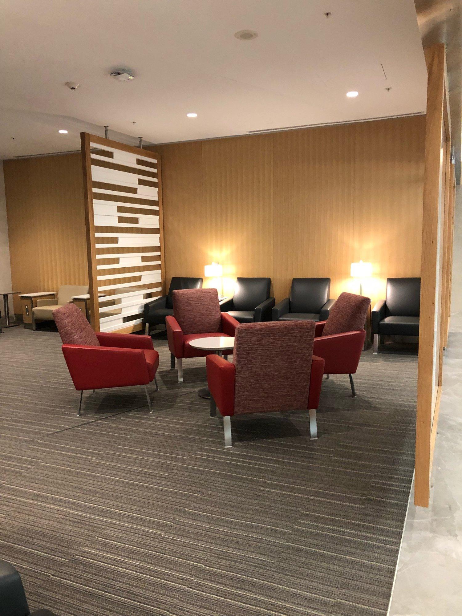 American Airlines Flagship Lounge image 59 of 65