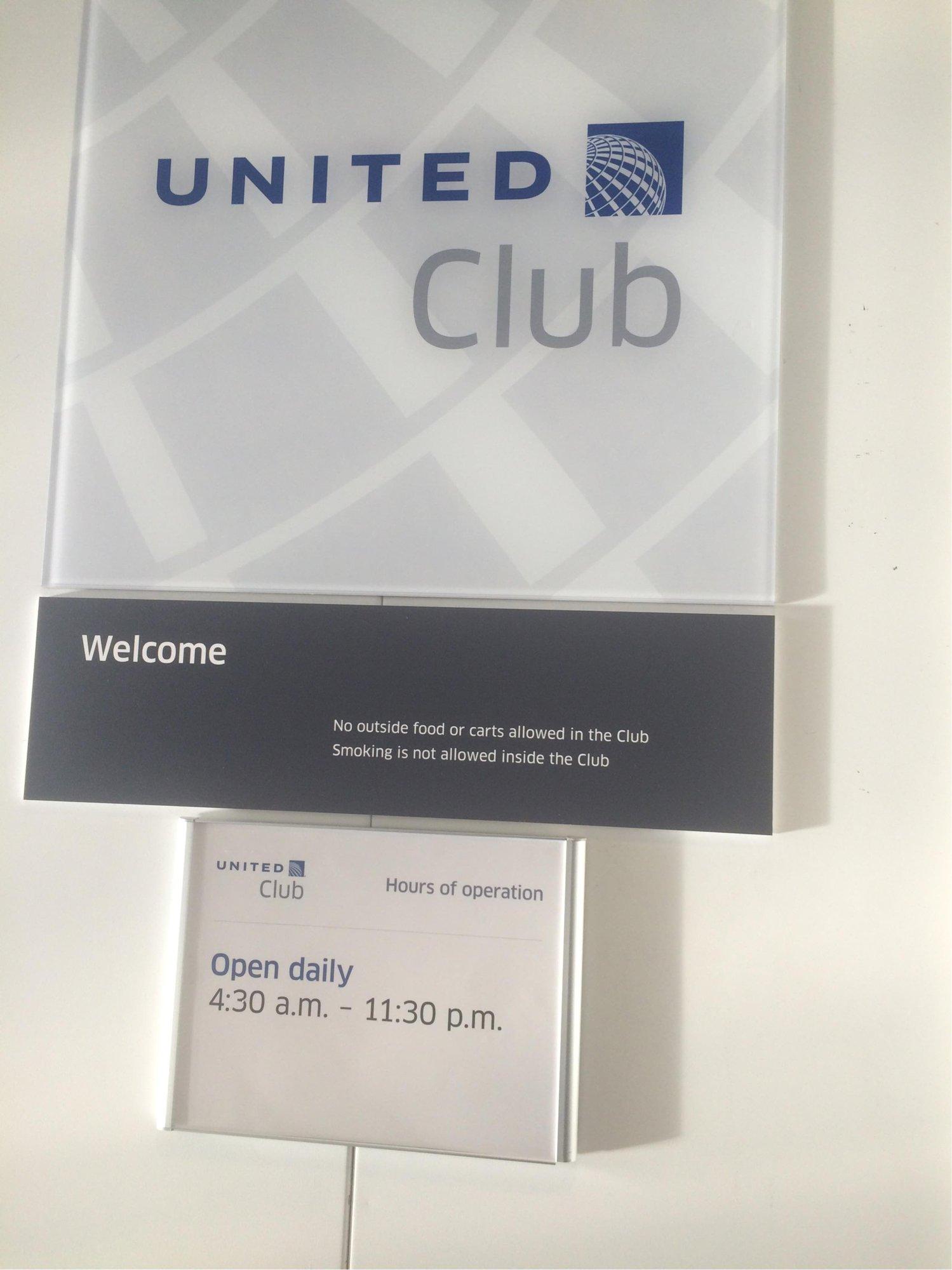 United Airlines United Club image 35 of 57
