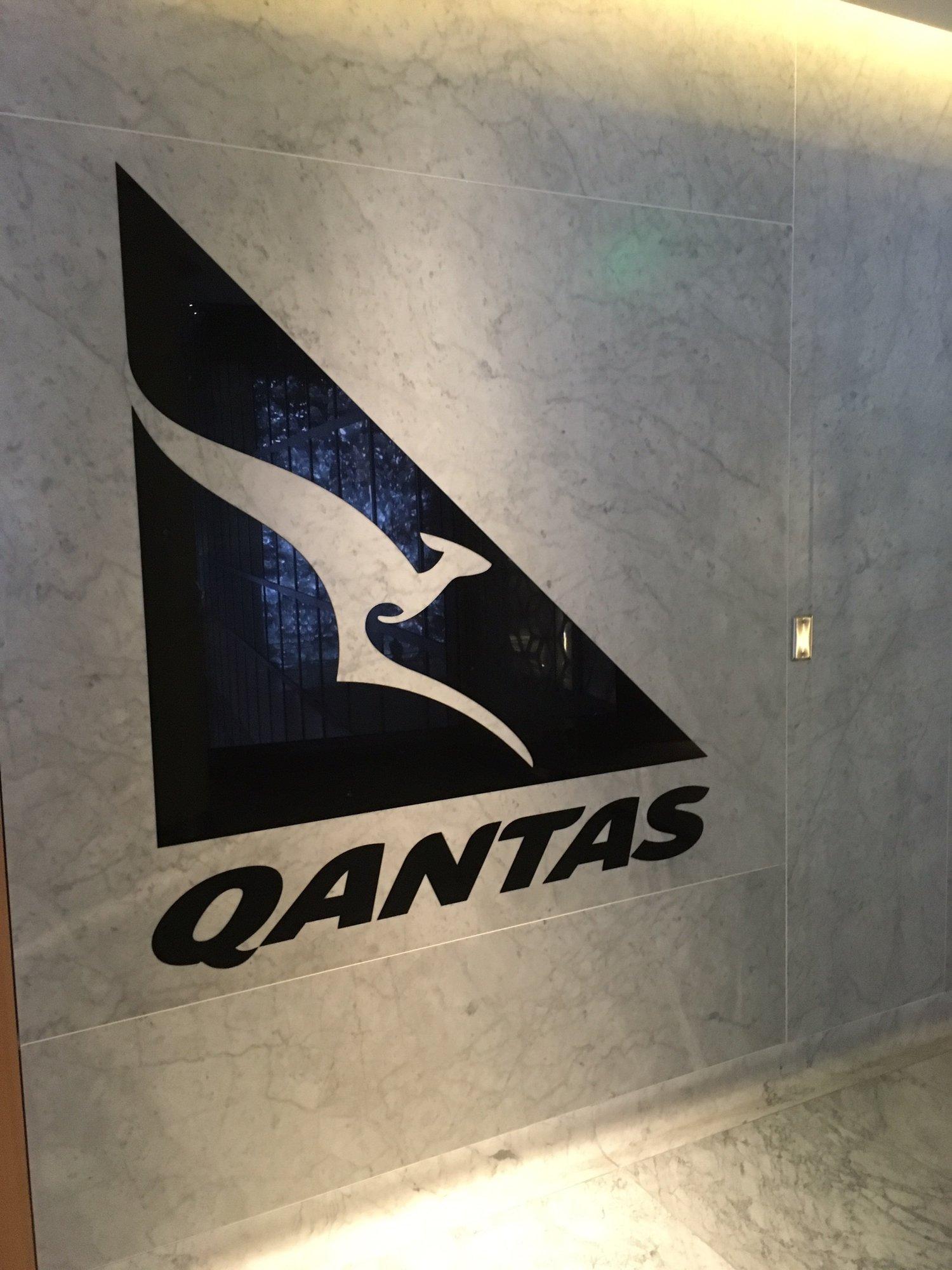 Qantas Airways International First Lounge image 46 of 77