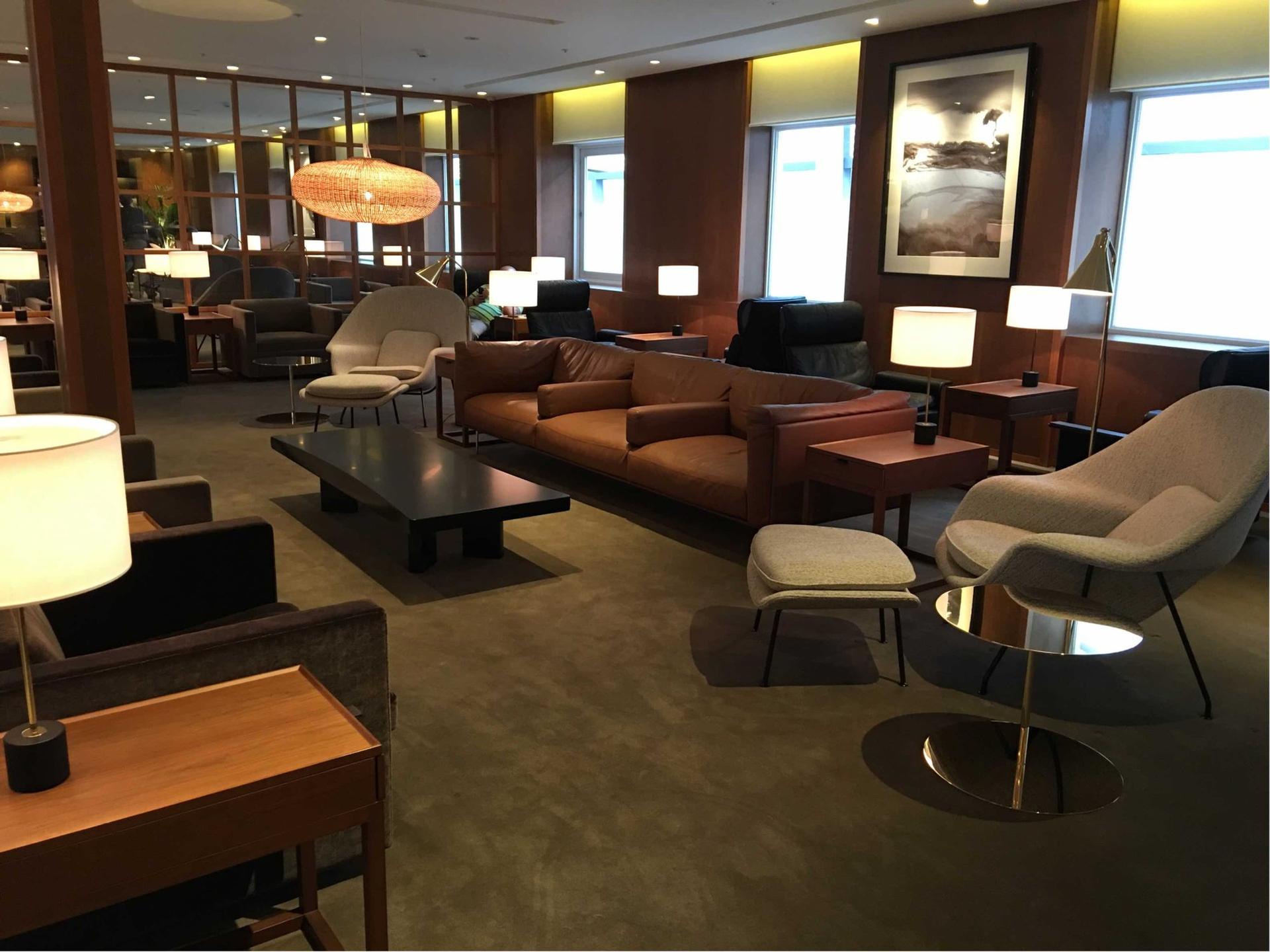 Cathay Pacific Lounge image 6 of 37