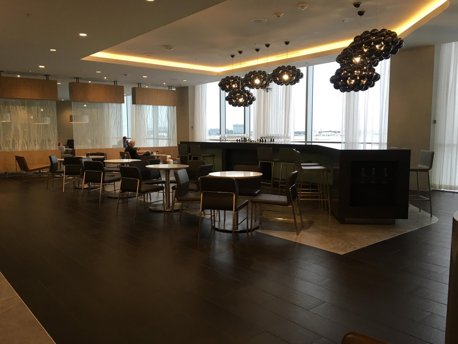 American Airlines Flagship Lounge image 34 of 65