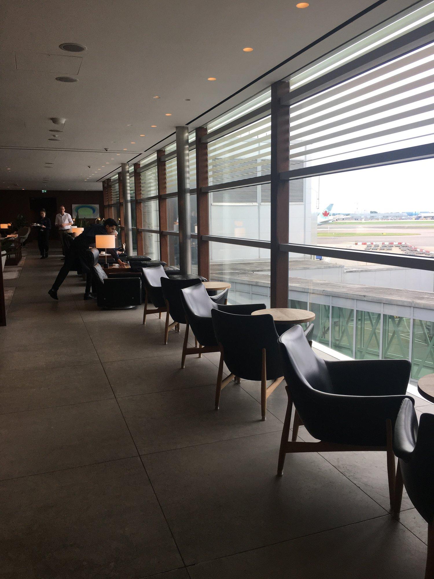 Cathay Pacific Business Class Lounge image 41 of 48