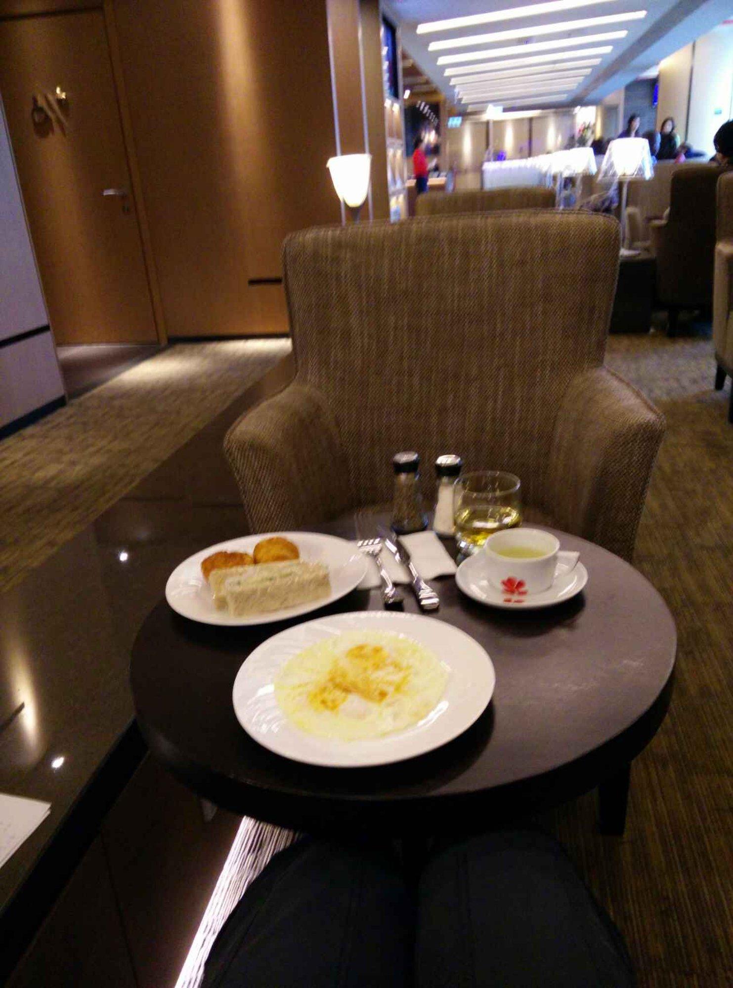 Hong Kong Airlines VIP Lounge (Club Bauhinia) image 31 of 40