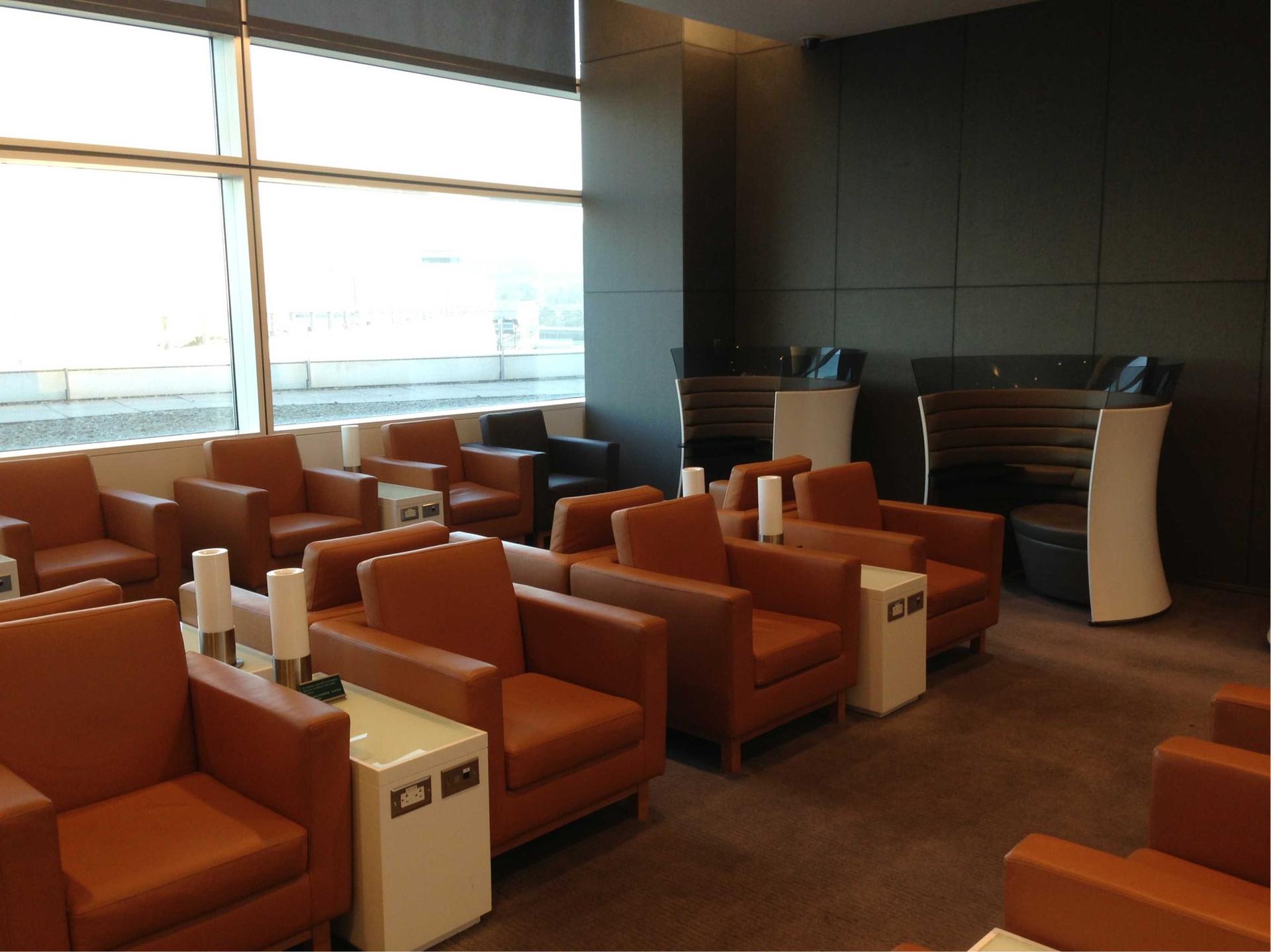Cathay Pacific First and Business Class Lounge image 7 of 74