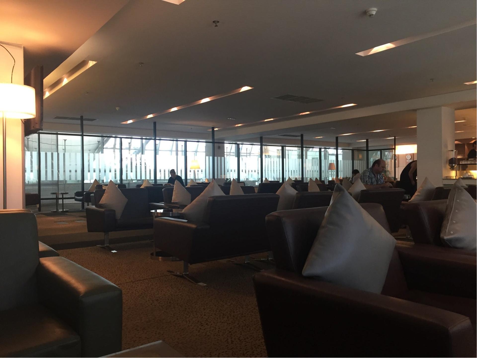 Miracle First and Business Class Lounge (A) image 10 of 28