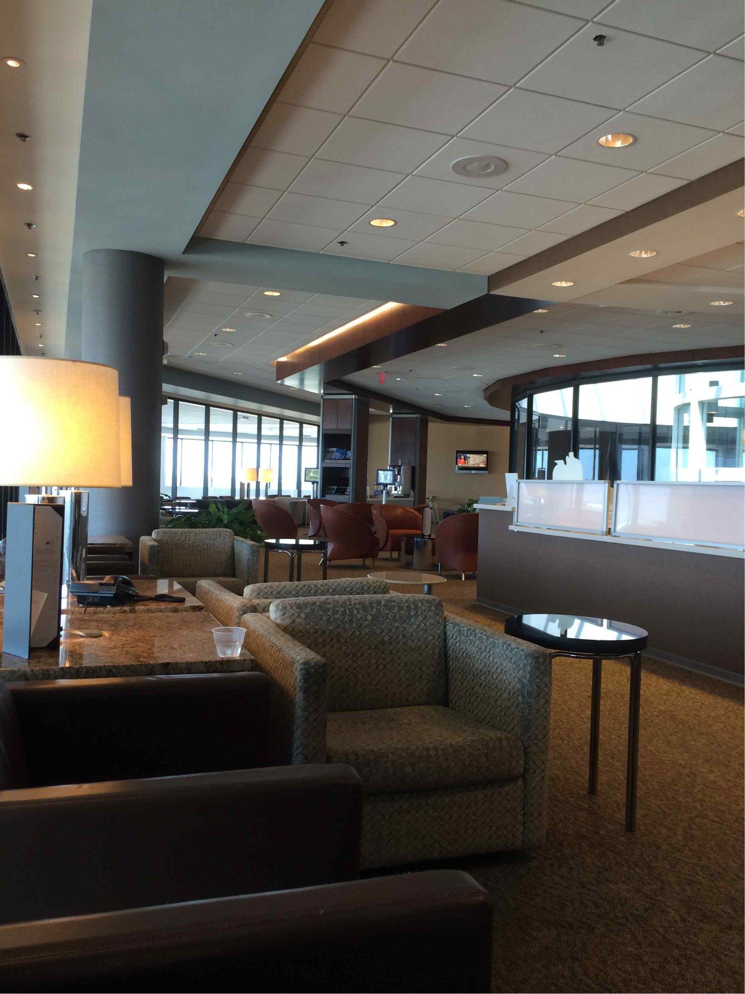 American Airlines Admirals Club image 9 of 16